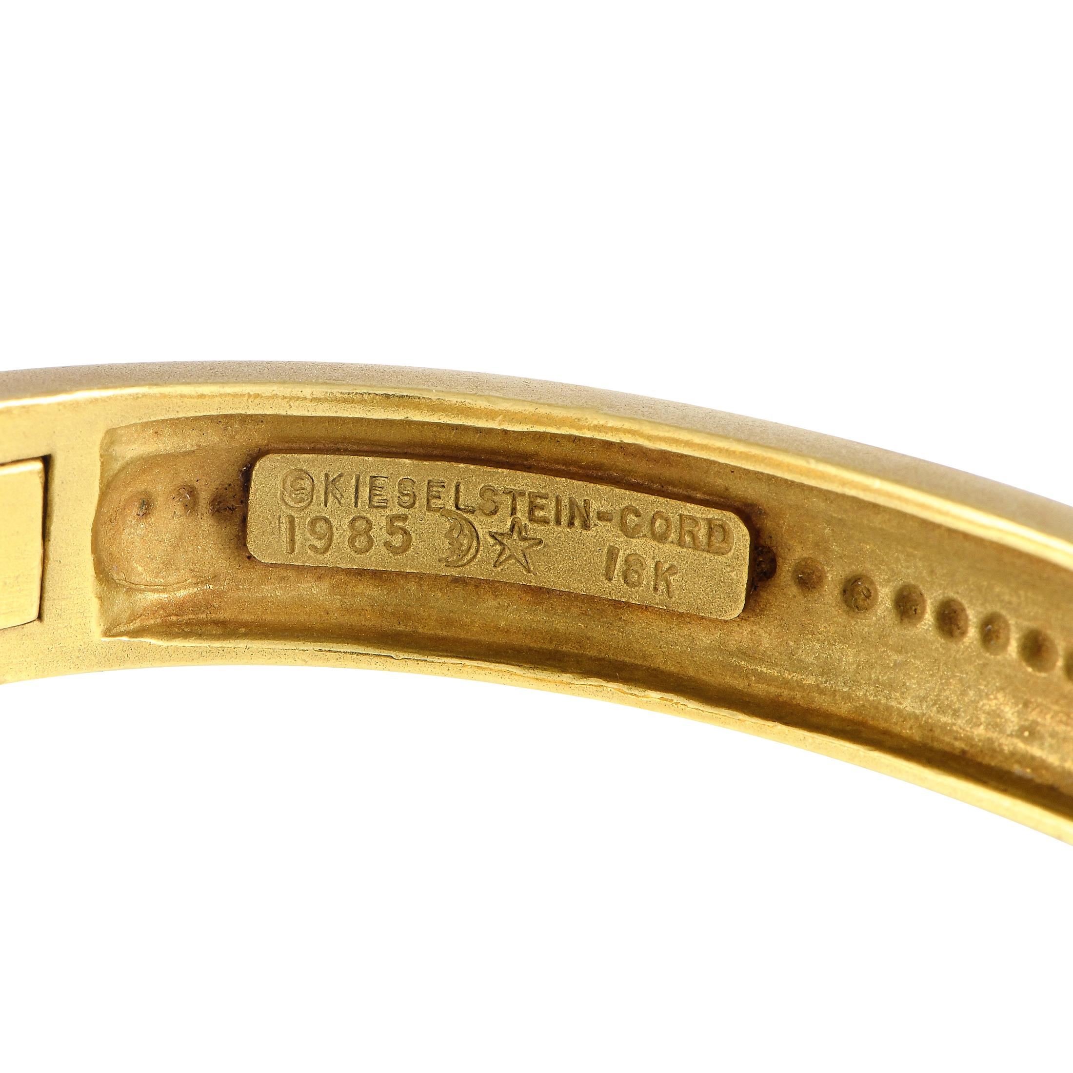 Kieselstein-Cord Bracelet jonc en or jaune 18 carats avec intaille Excellent état à Southampton, PA