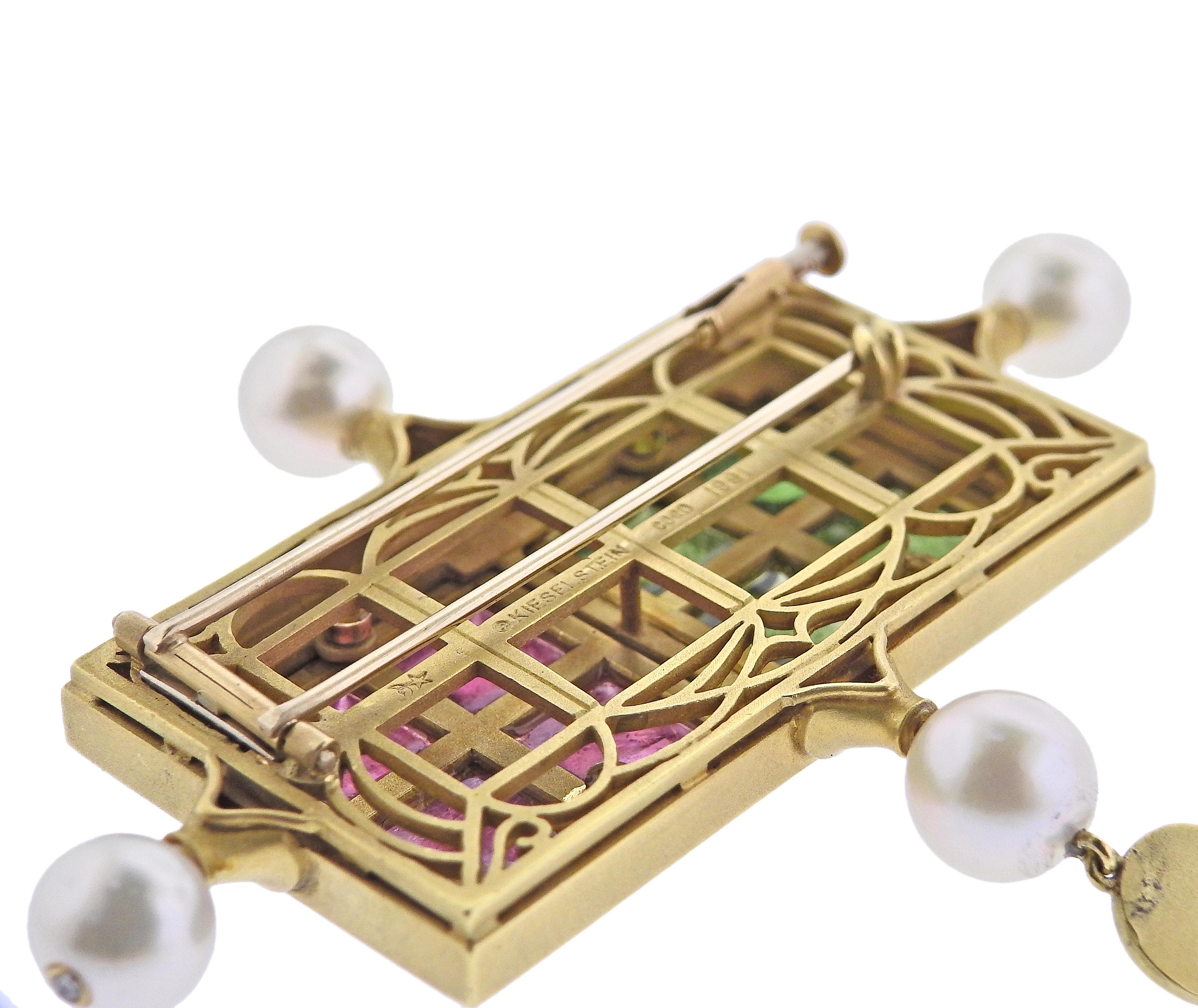 Taille cabochon « sugarloaf » Kieselstein Cord Broche en or avec tourmaline rose verte, diamants et perle en vente