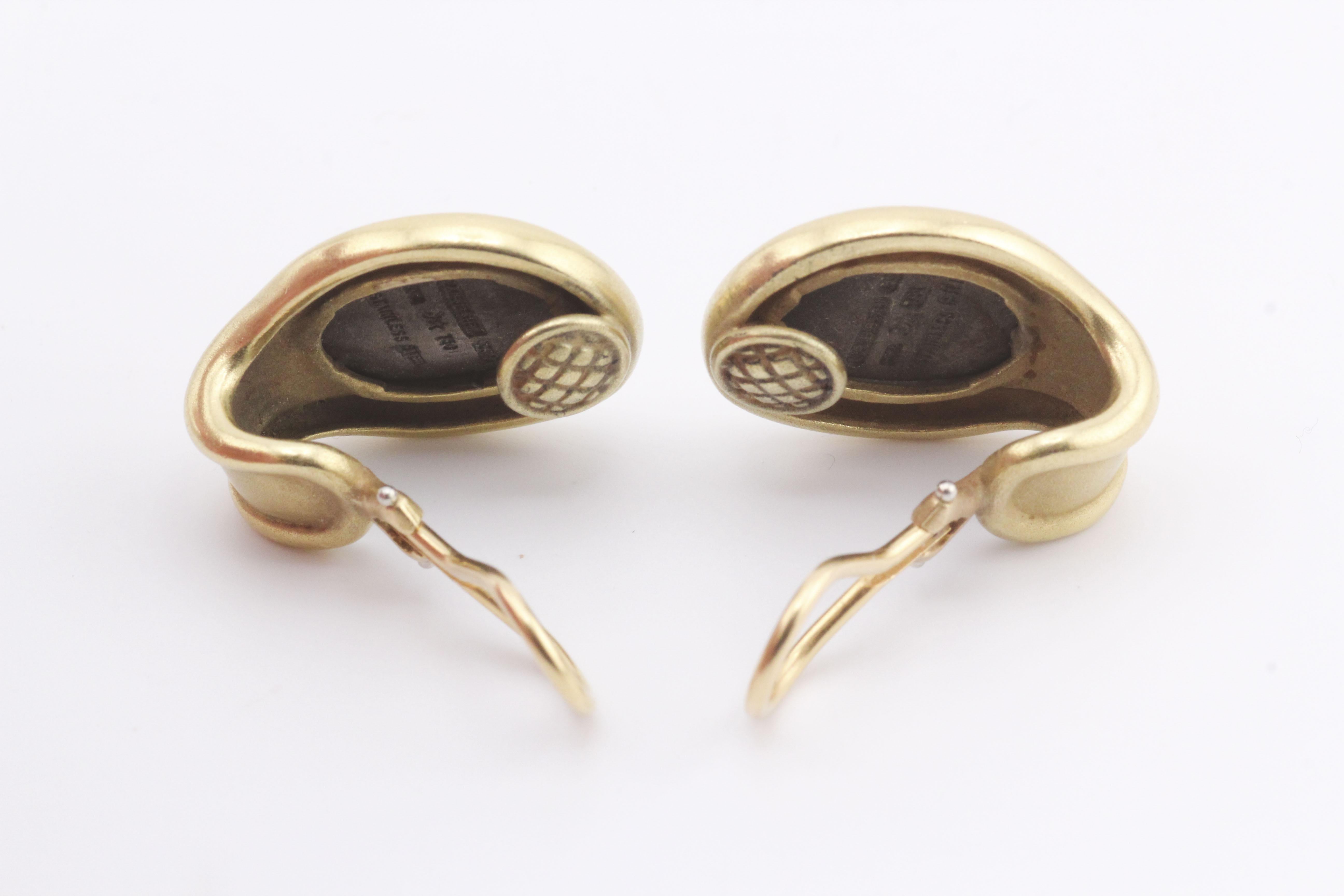 KIESELSTEIN-CORD Dichterkrieger 18k Gelbgold Stahl Kamee Ohrringe Ear Clips im Angebot 2