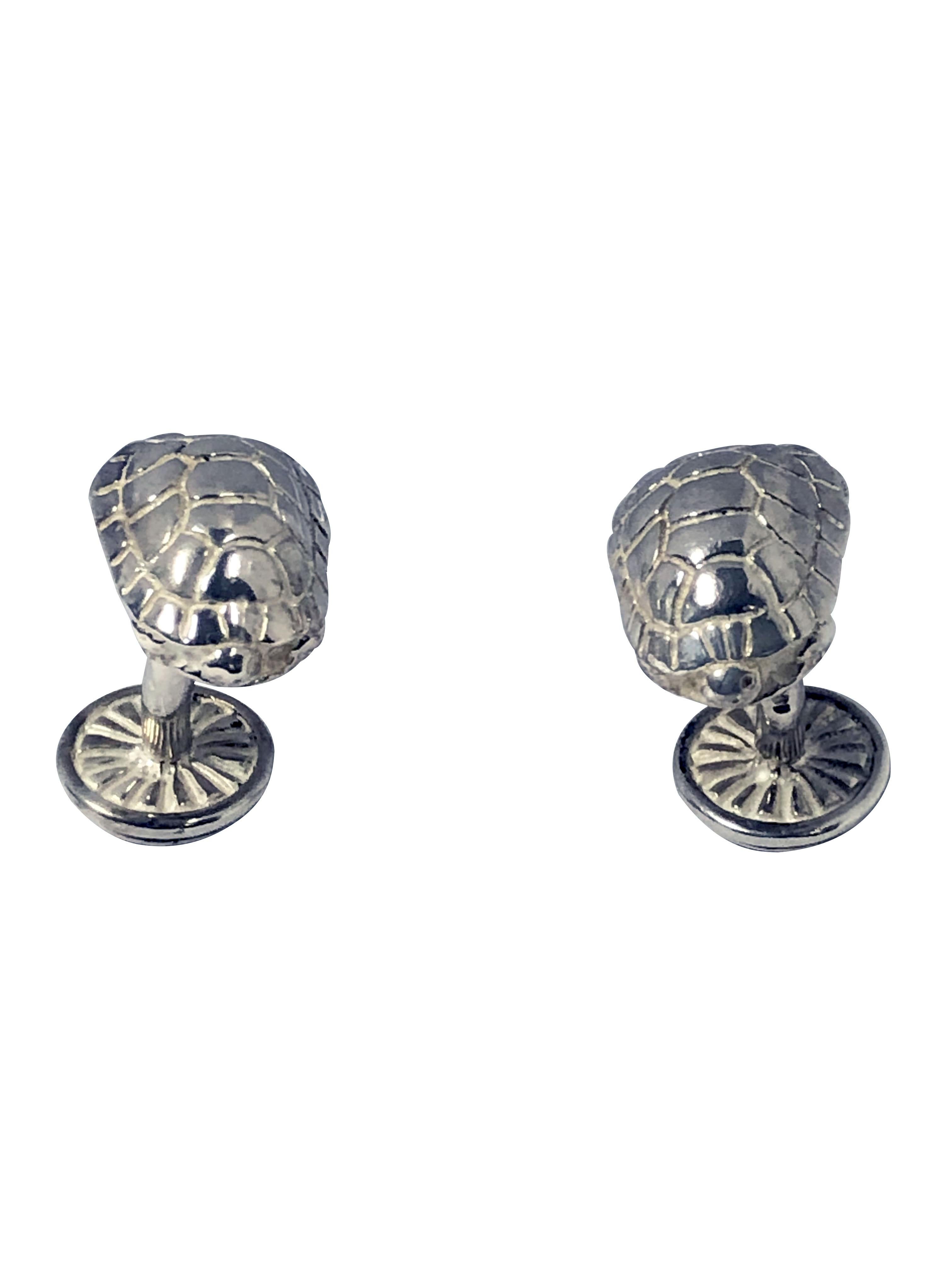 Kieselstein Silver, gemelli in argento sterling a forma di guscio di tartaruga, misura 3/4 x 1/2 di pollice, struttura solida e pesante, con ottimi dettagli.