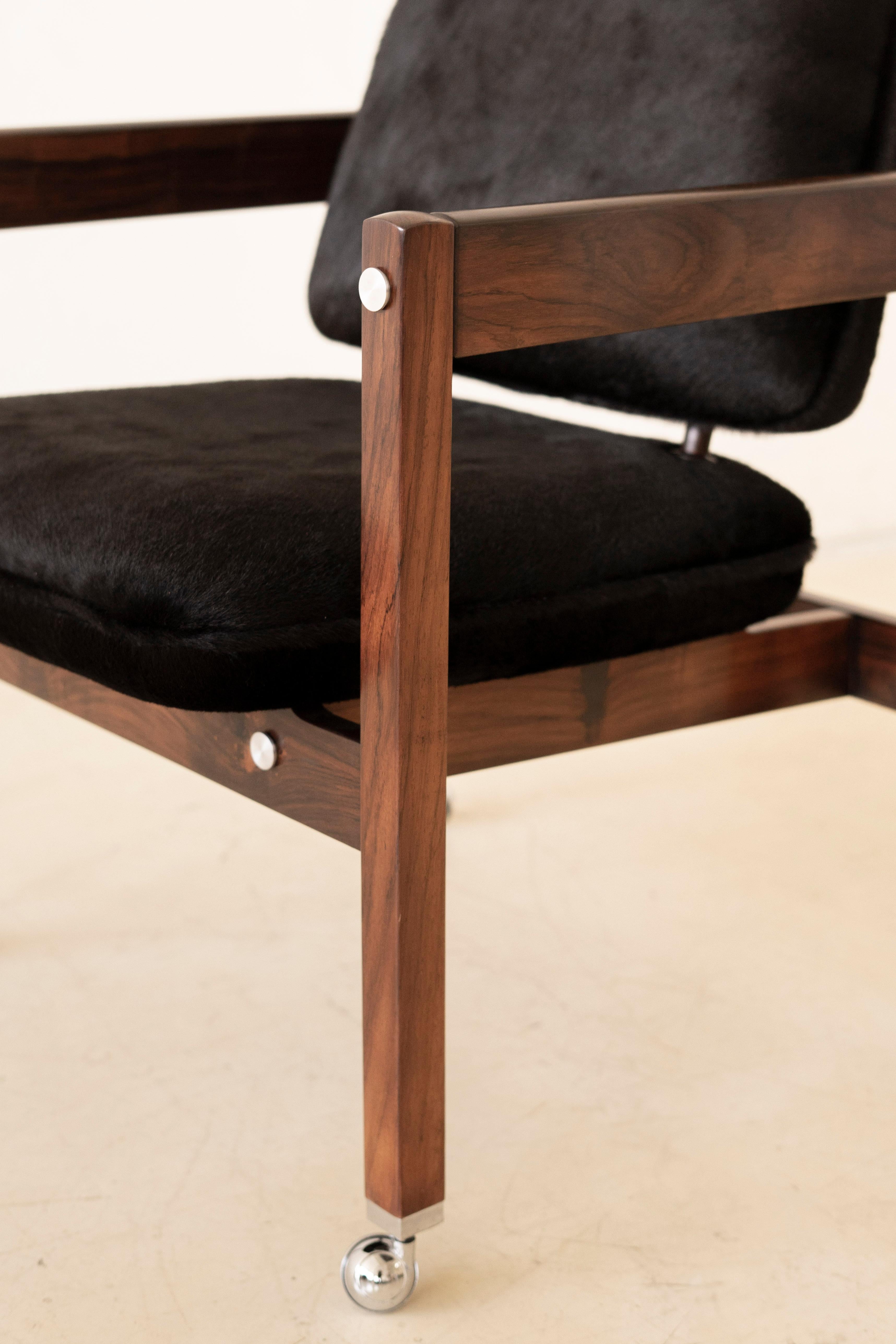 Sillón Kiko, Sergio Rodrigues, Diseño brasileño, Moderno de mediados de siglo, Vintage en Bueno estado para la venta en New York, NY