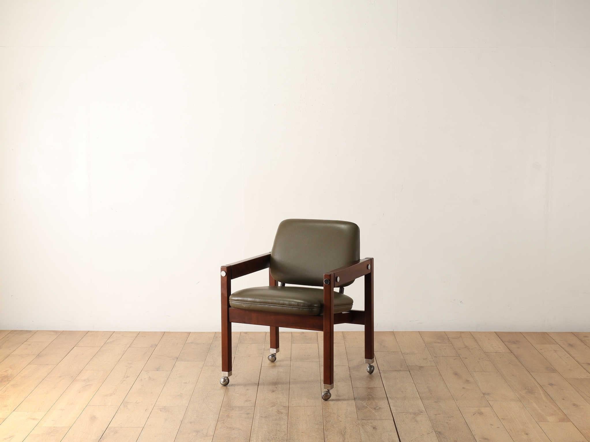 Kiko Chair by Sergio Rodrigues For Sale 4