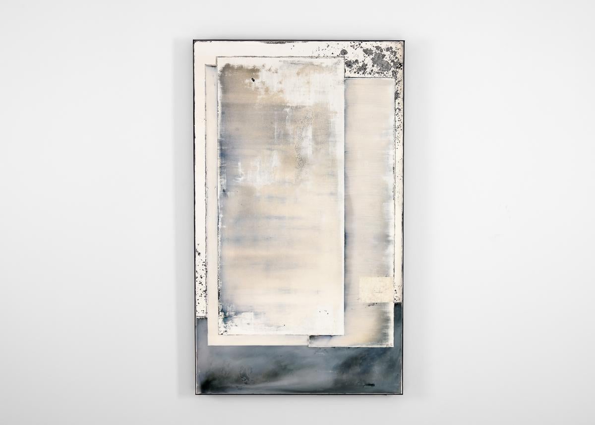 Kiko Lopez est l'un des rares artisans à travailler aujourd'hui dans l'artisanat traditionnel de l'argent à la main. La série de miroirs Elysium témoigne de sa maîtrise d'une pratique presque oubliée, ainsi que de l'engagement de Lopez à utiliser