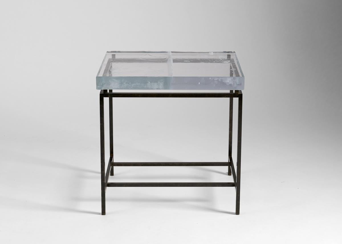 XXIe siècle et contemporain Kiko Lopez, Glaçon, table d'appoint rectangulaire, cristal et acier, France, 2022. en vente