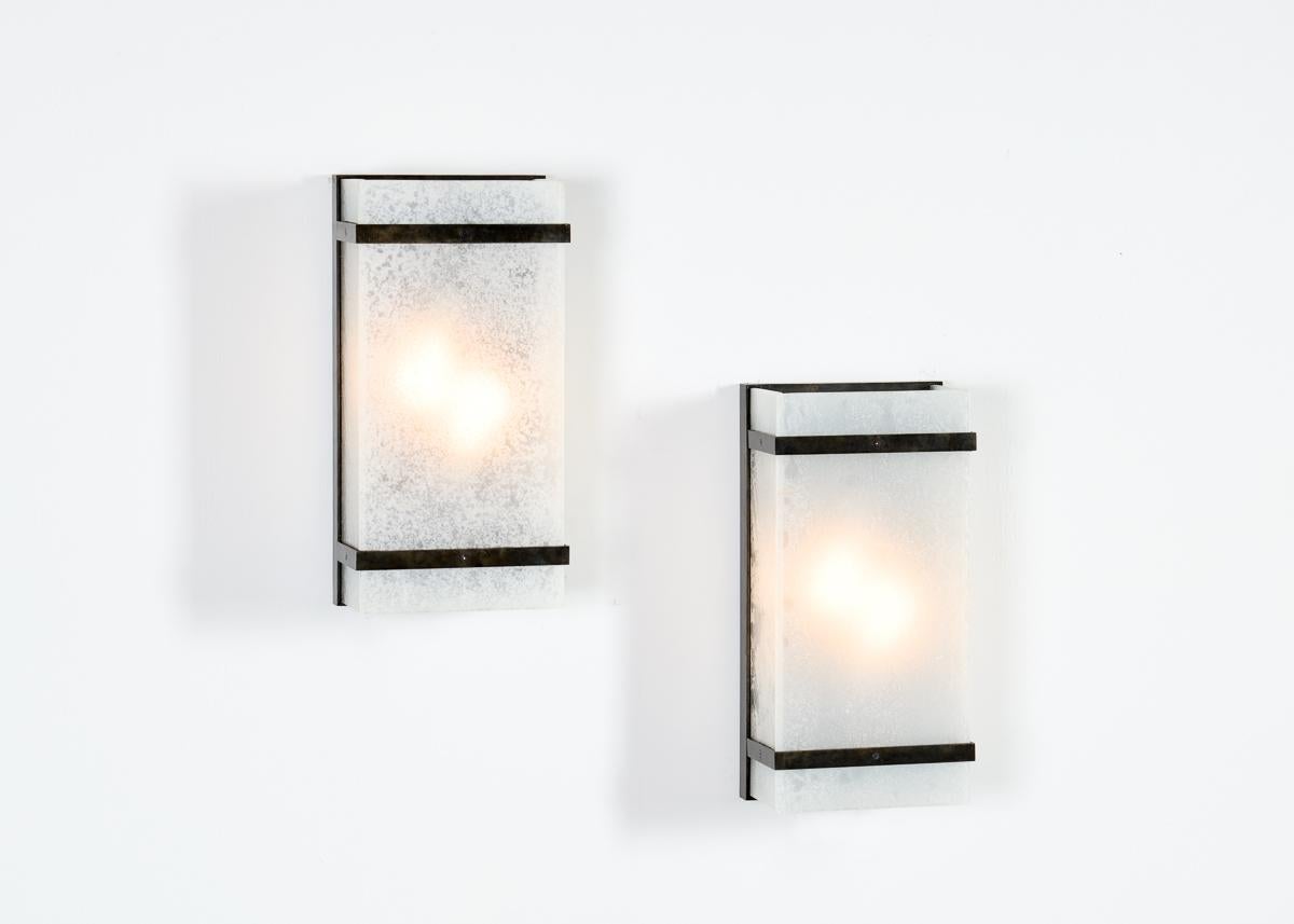 Argenté Kiko Lopez, Kuba, paire d'appliques murales contemporaines, acier et verre, France, 2023. en vente