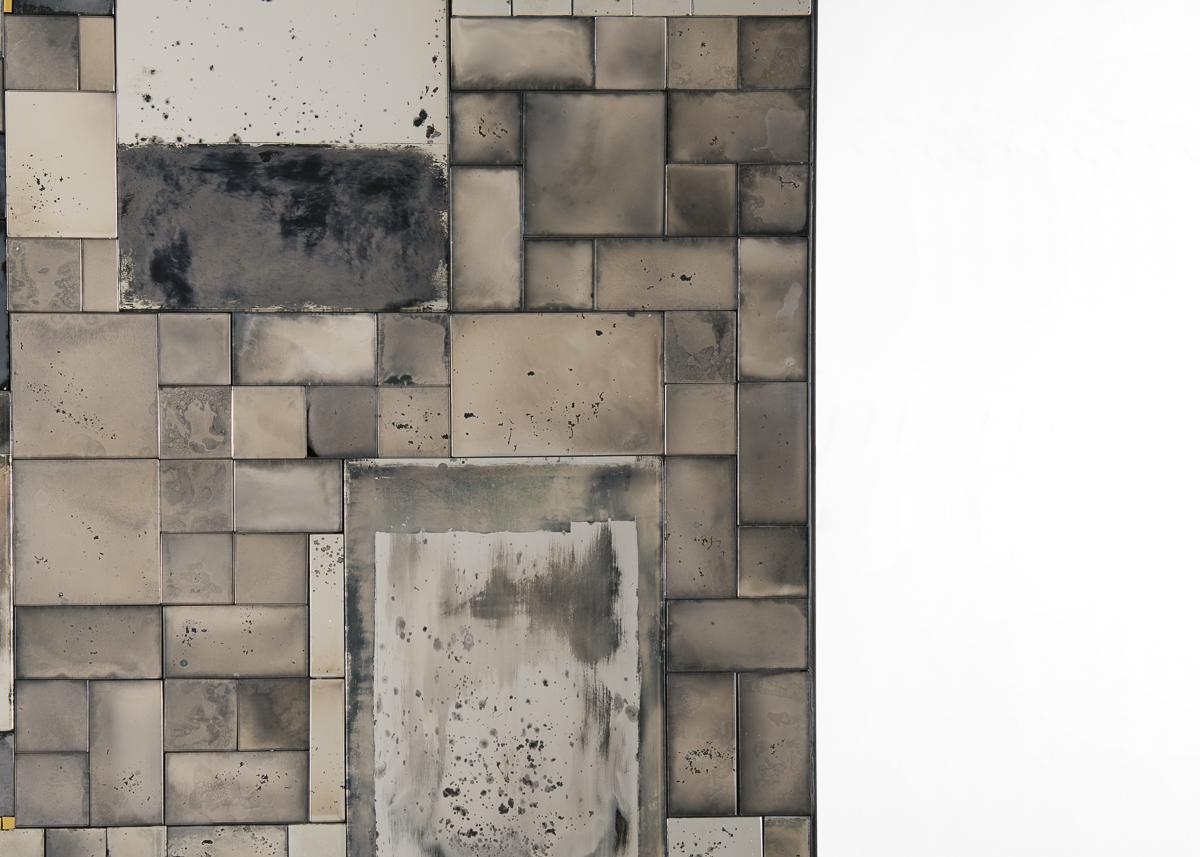Kiko Lopez, Mosaico, specchio da parete argentato e piastrellato contemporaneo, Francia, 2023 In condizioni ottime in vendita a New York, NY