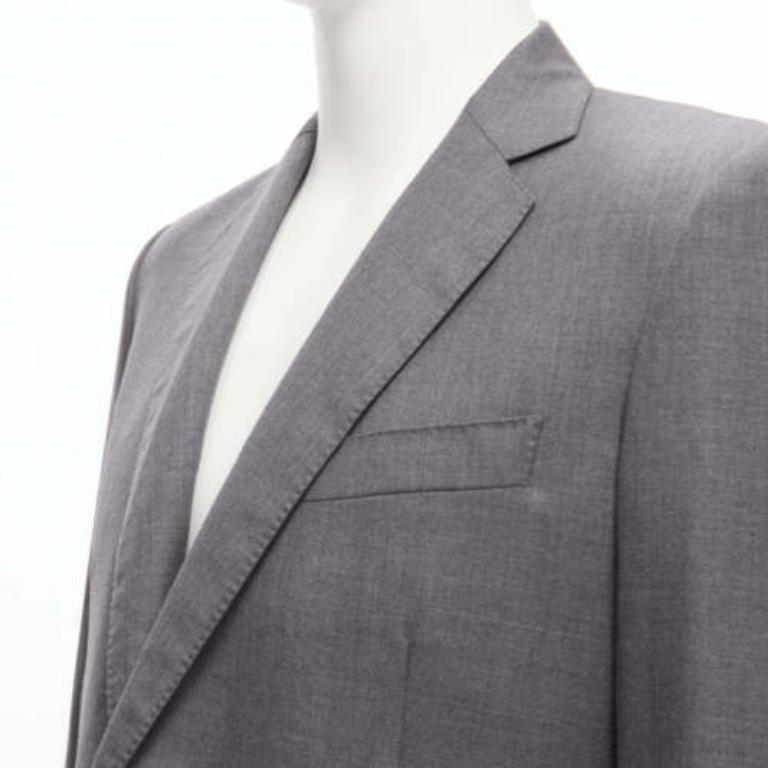 KILGOUR Saville Row Grauer Blazer aus Schurwolle mit rosa Innenfutter UK38 M
Referenz: YNWG/A00186
Marke: Kilgor
Collection'S: Saville Row
MATERIAL: Schurwolle
Farbe: Grau, Rosa
Muster: Solide
Verschluss: Knopf
Innenfutter: Rosa Stoff
Zusätzliche