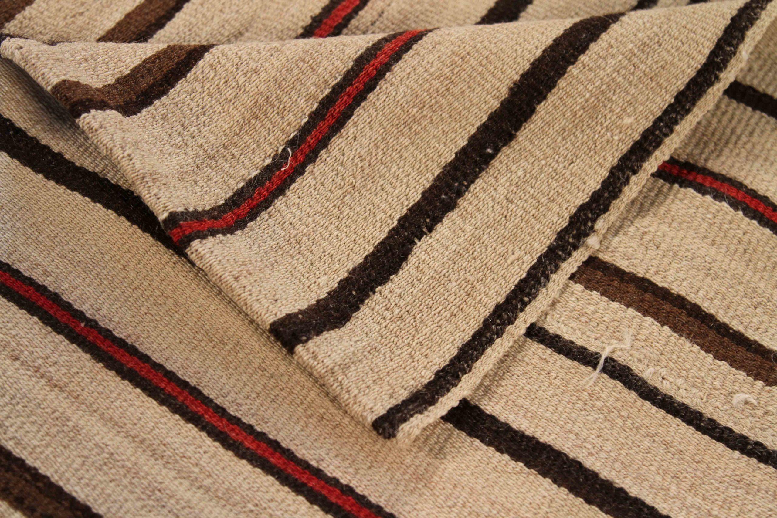 Kilim - 69875 In Excellent Condition For Sale In Dallas, TX