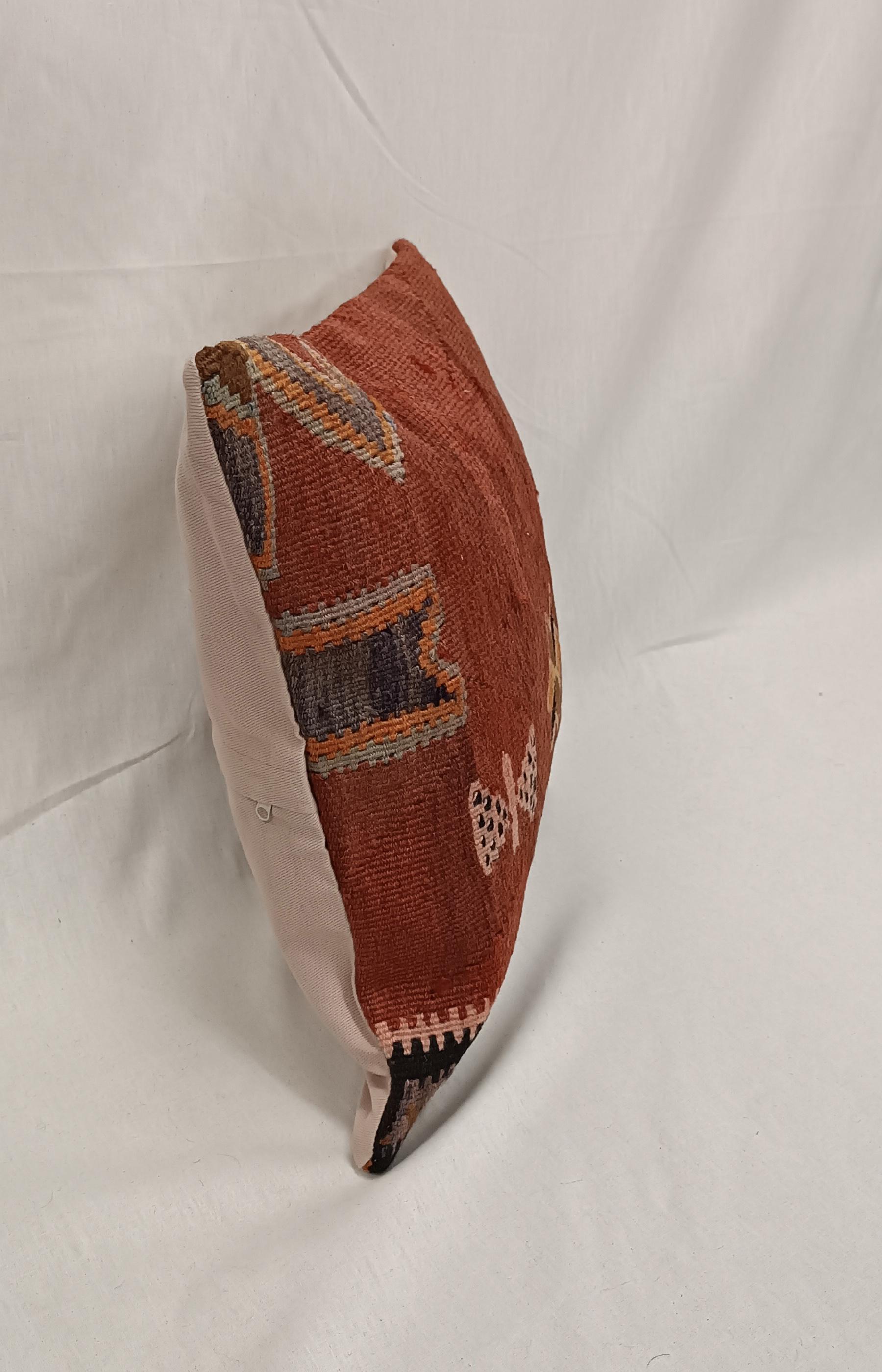 Tissu Housse de coussin Kilim Bourgogne Tribal Zigzag Laine Coussin Géométrique Contemporain en vente