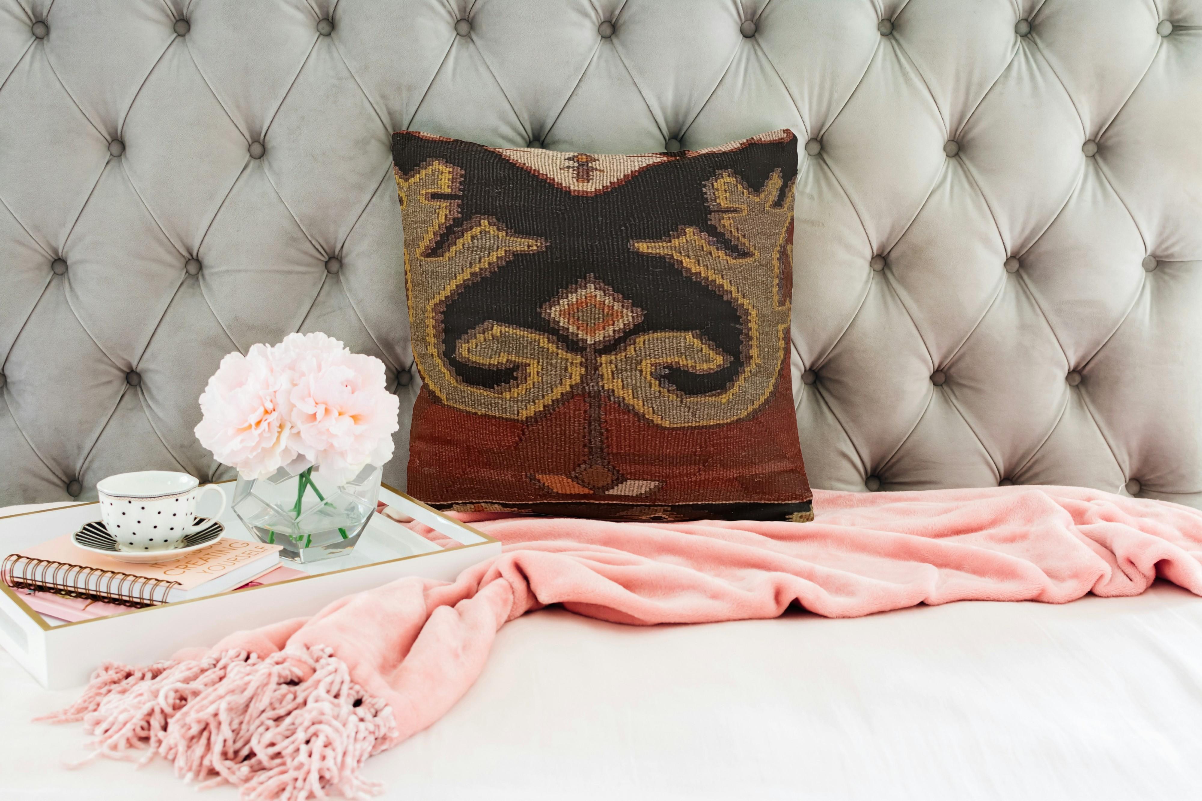 XXIe siècle et contemporain Housse de coussin Kilim Multicolore Tribal Zigzag Laine Coussin Géométrique Contemporain en vente