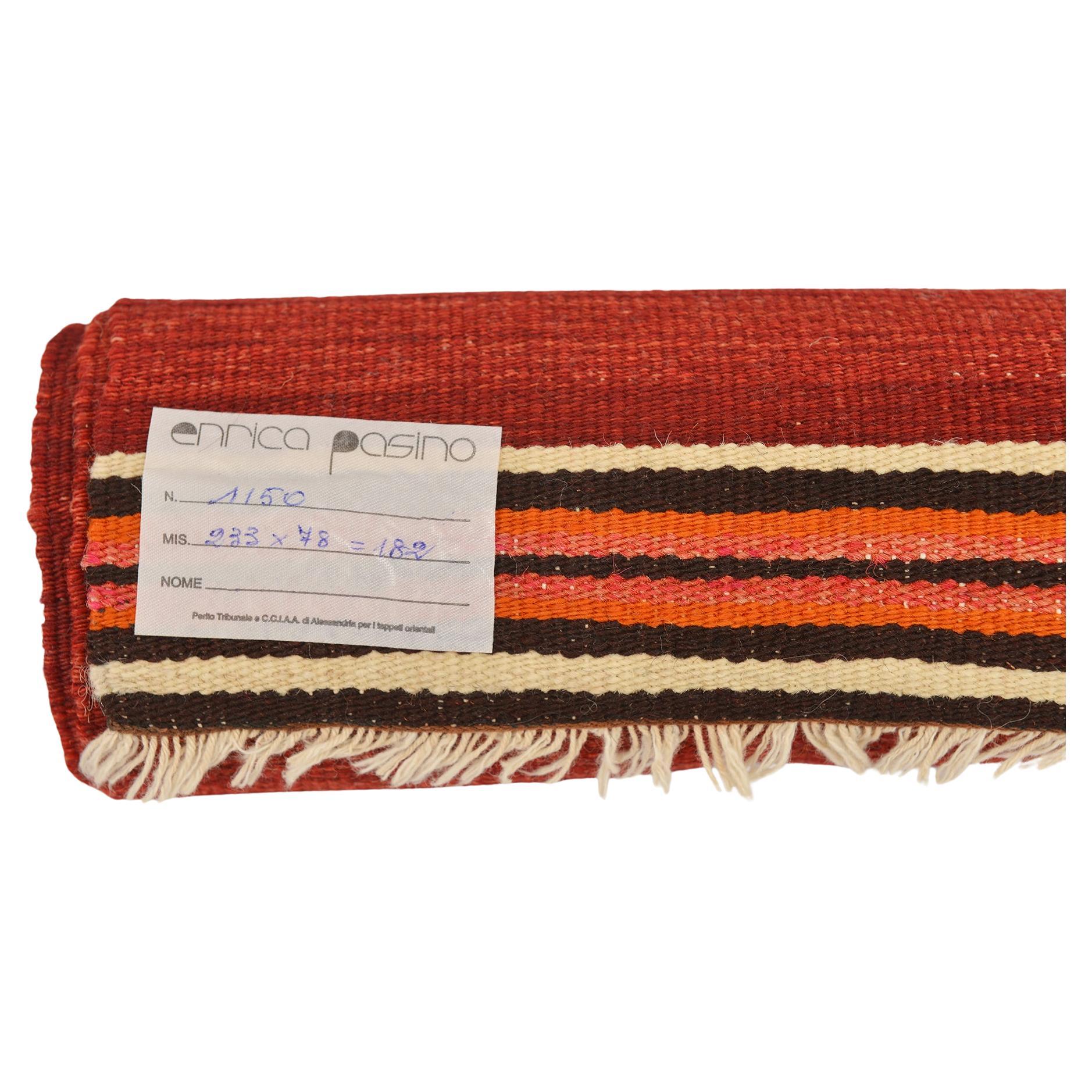 nr. 1150 - A simple, perfect Turkish kilim, sober and robust, easily set up and with a good price.