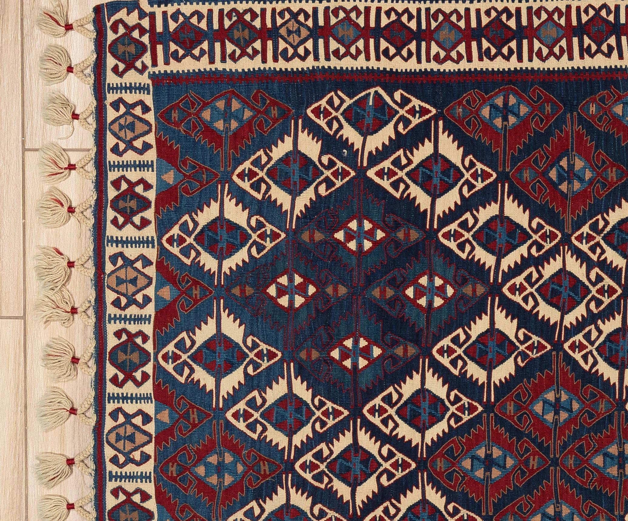 Tessuto a mano Kilim in vendita