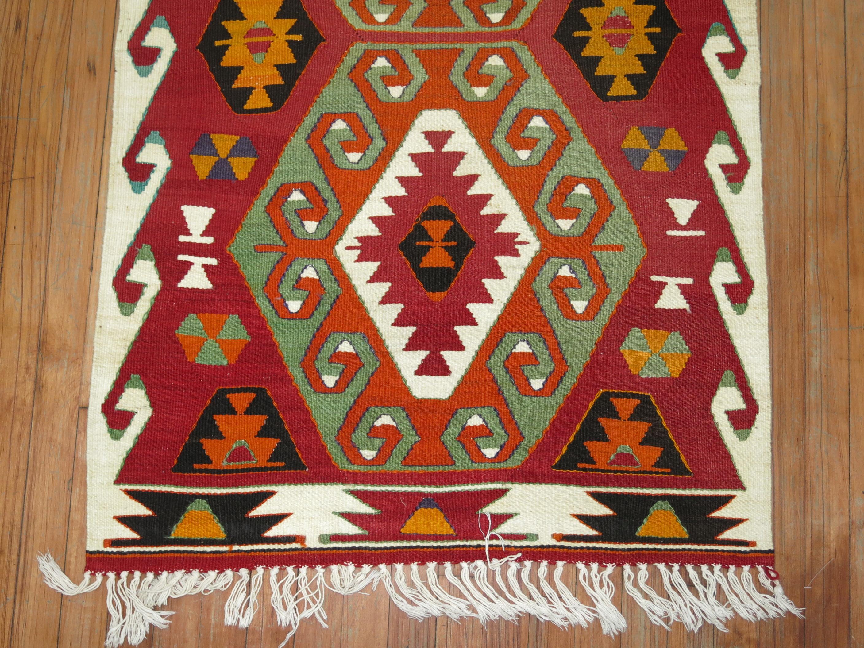 Scatter Size Turkish Kilim In Good Condition For Sale In New York, NY