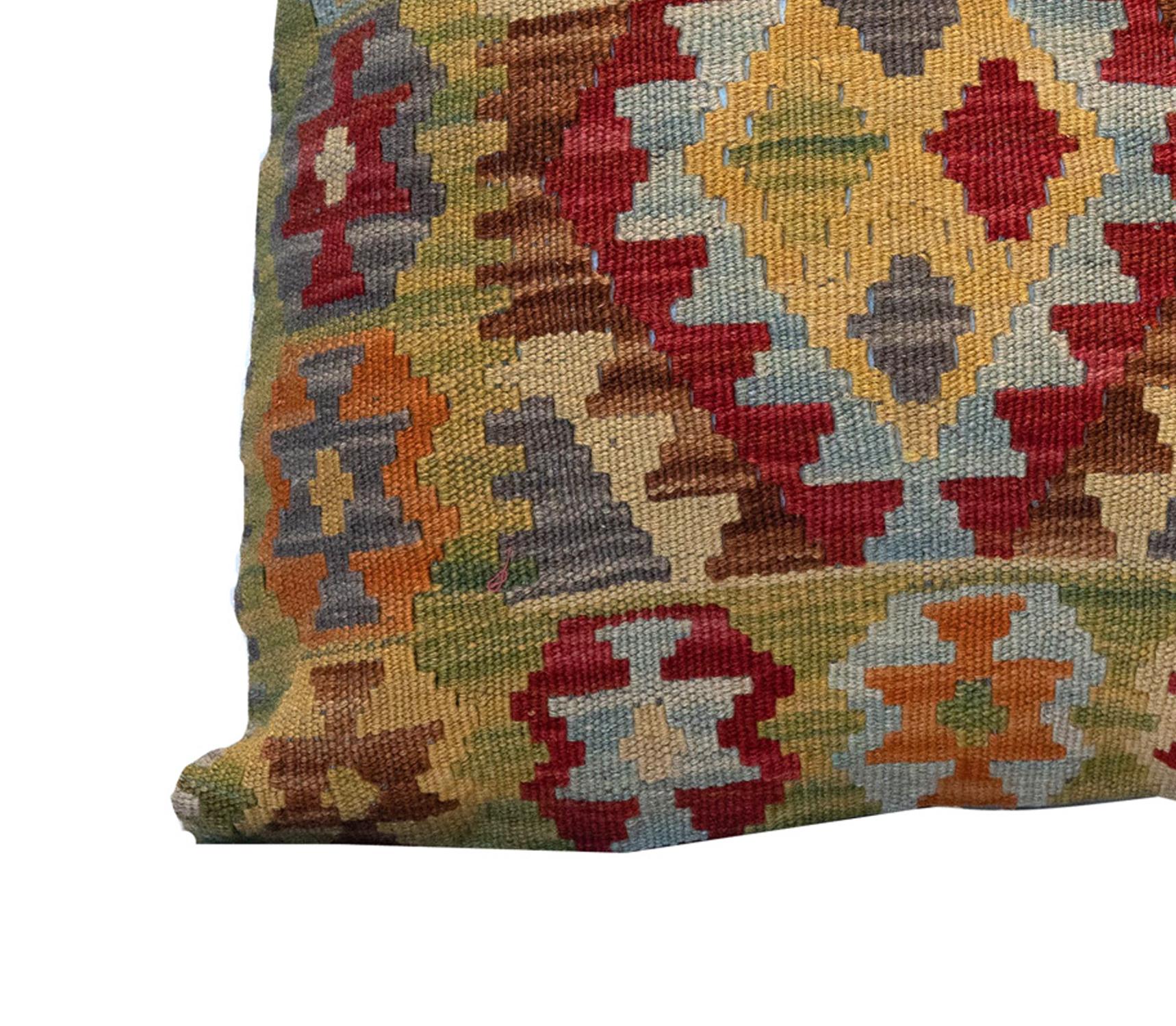 Kilim Geometric Cushion Cover Handwoven Bold Green Red Scatter Cushion In Excellent Condition In Hampshire, GB