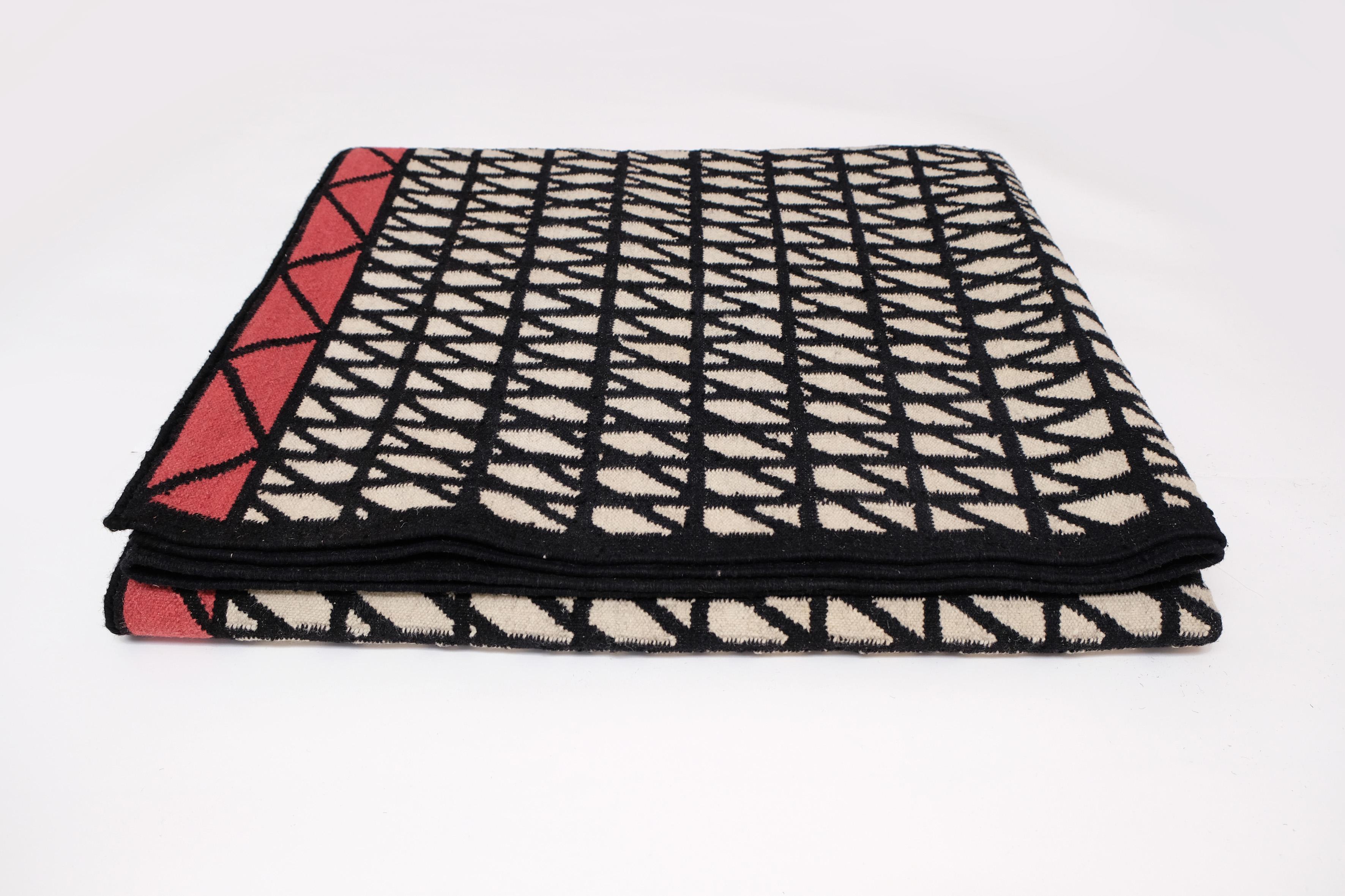 XXIe siècle et contemporain Tapis Kilim Hatch I - Tapis de design moderne en laine et coton tissé à la main Paolo Giordano en vente