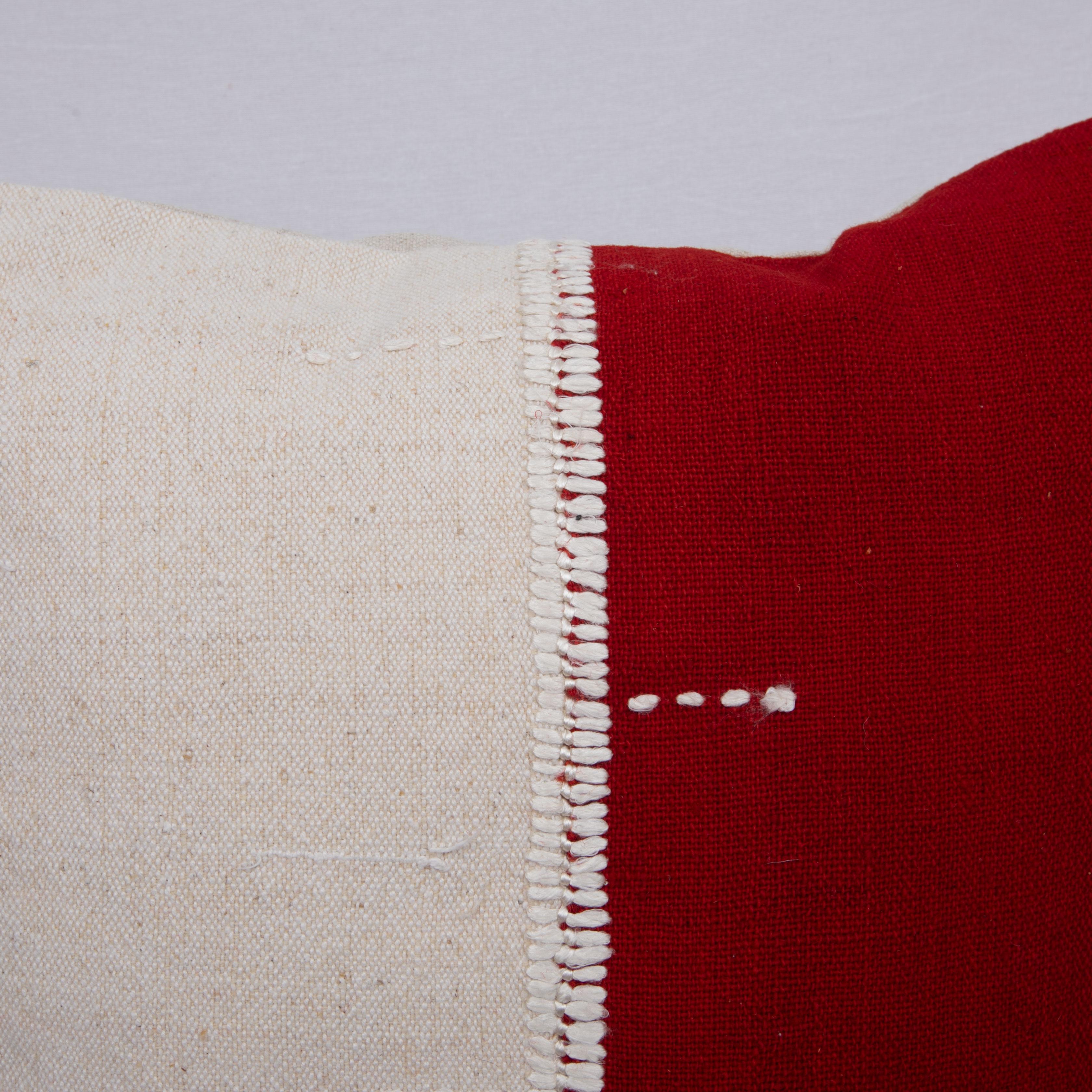 Tessuto a mano Fodera per cuscino in Kilim Perde dalla Turchia Anatolia, anni '60 in vendita
