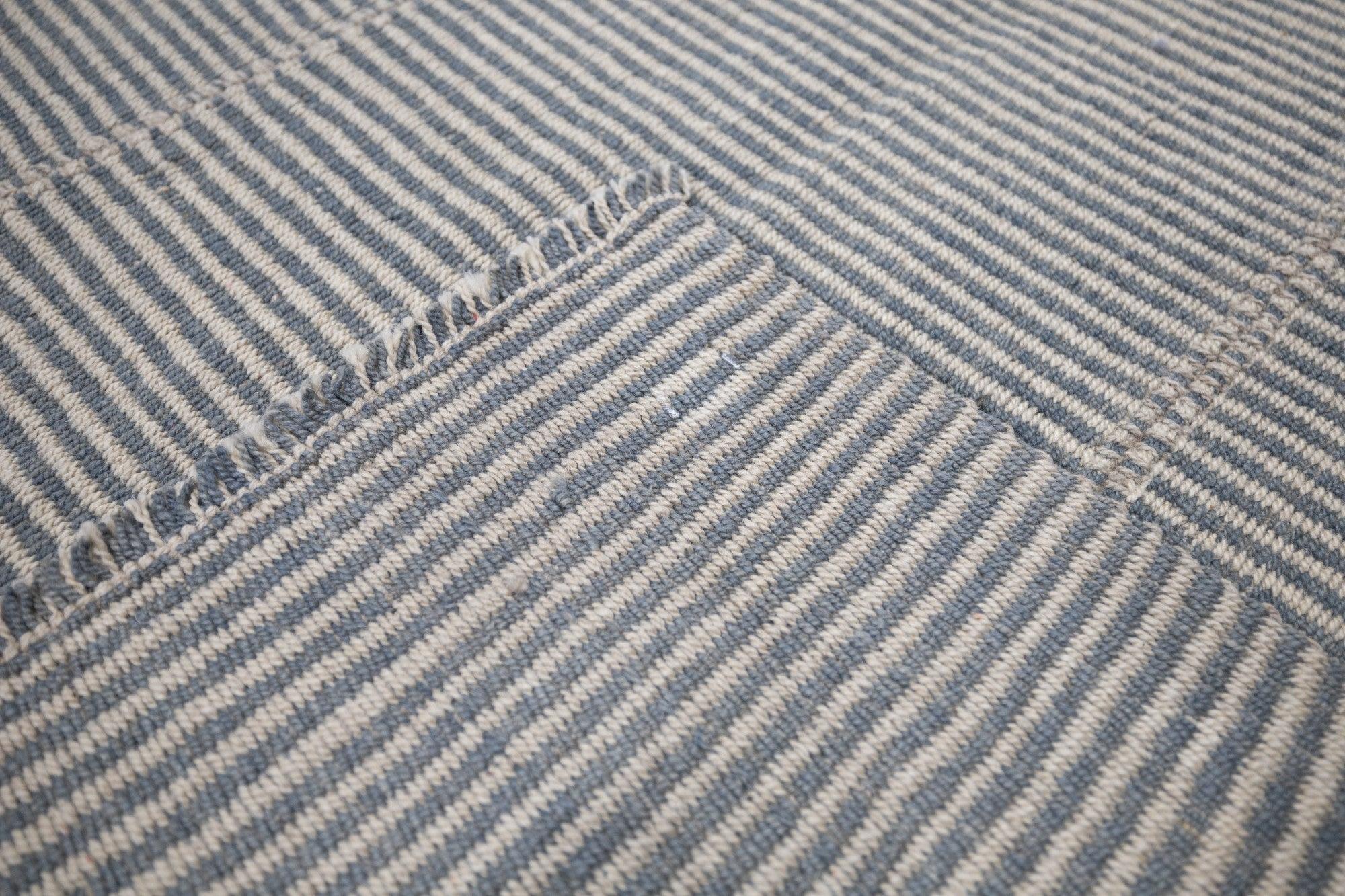 Kilim-Teppich 8'3'' x 10'1'' im Zustand „Neu“ im Angebot in New York, NY