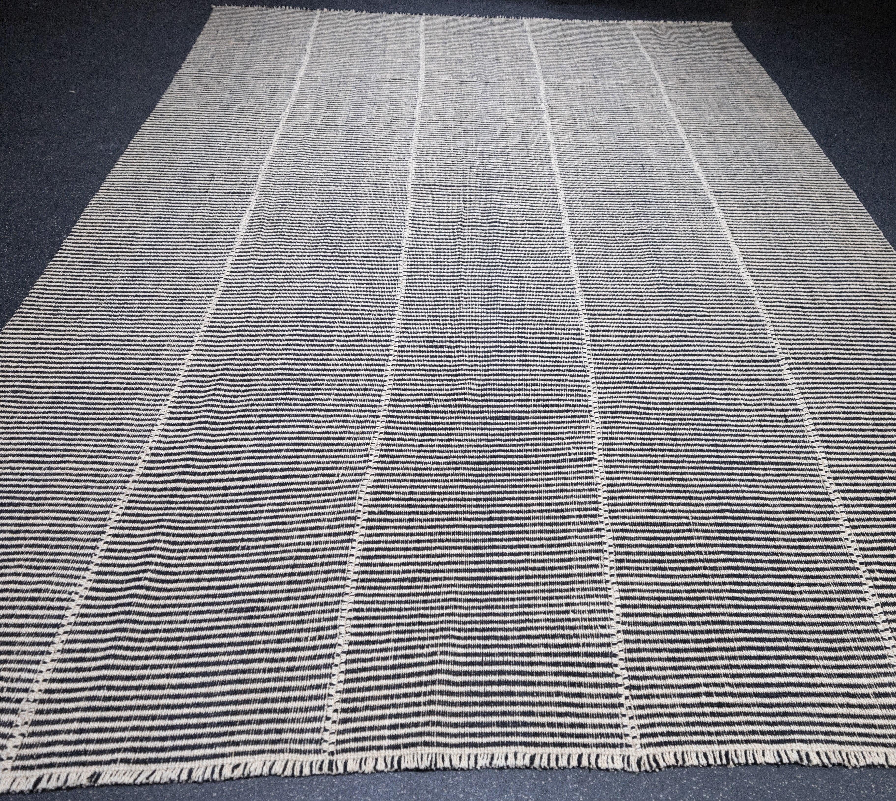 Kilim-Teppich 8'3'' x 11'4'' (Wolle) im Angebot