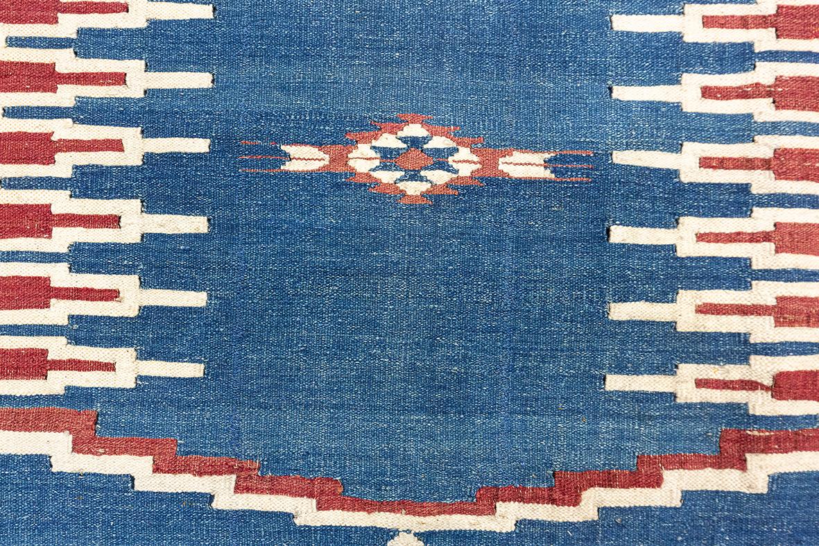 Kilim-Teppich Flachgewebe Soft Blue im Zustand „Gut“ im Angebot in Ferrara, IT