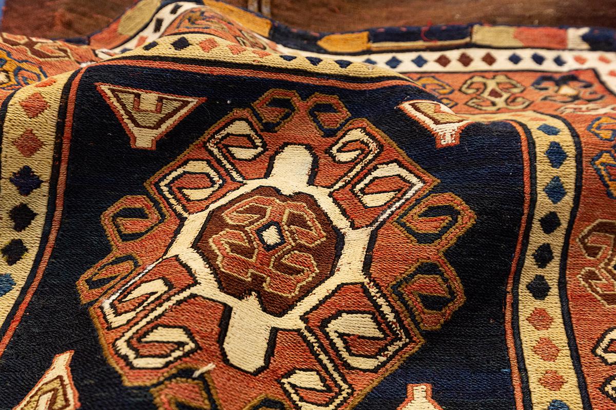 Kilim-Teppich Satteltasche Kaukasisch im Angebot 1