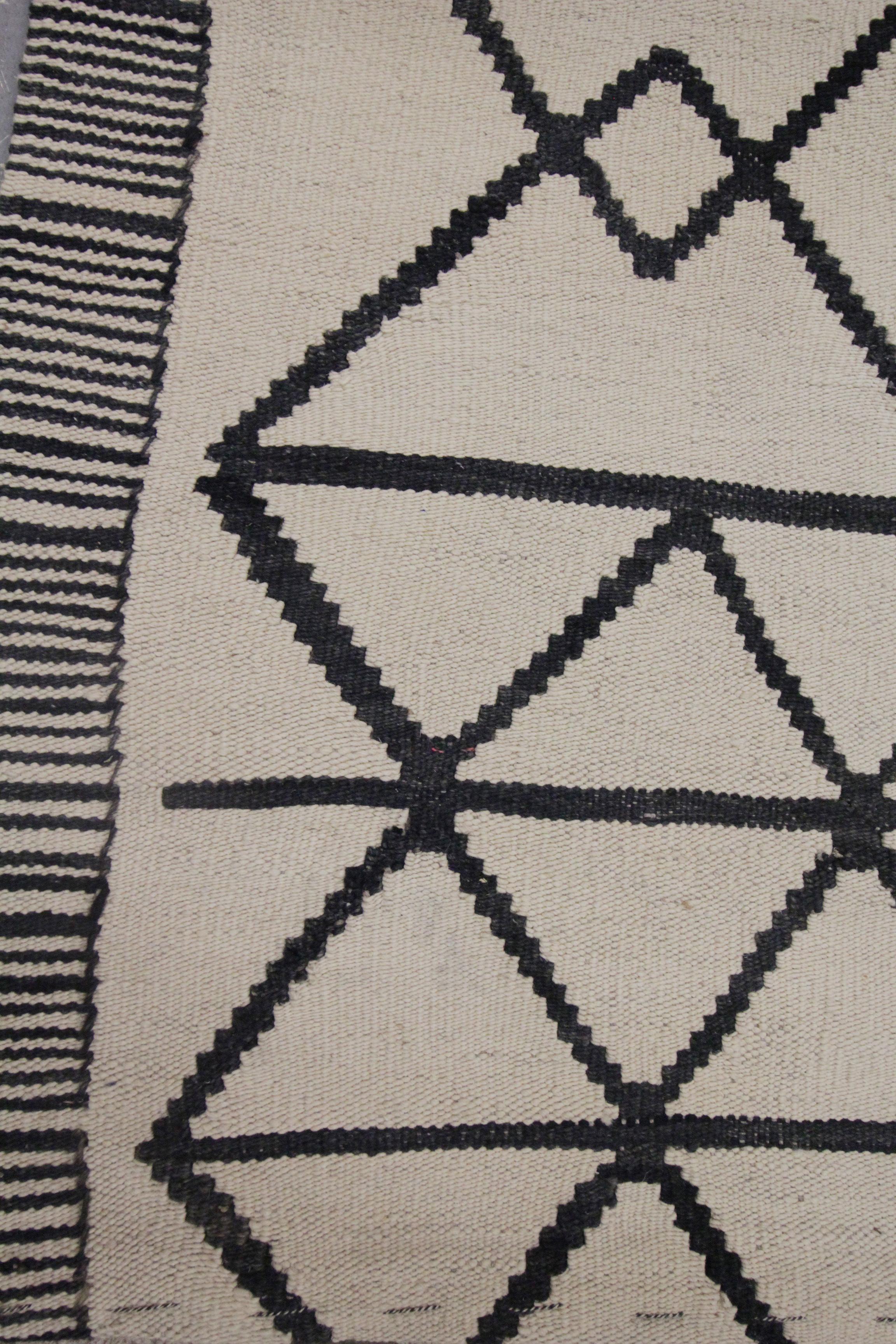 Organic Material Kilim Rugs Scandinavian Abstract Geometric Kilim Wool Modern Rugs Black/ White