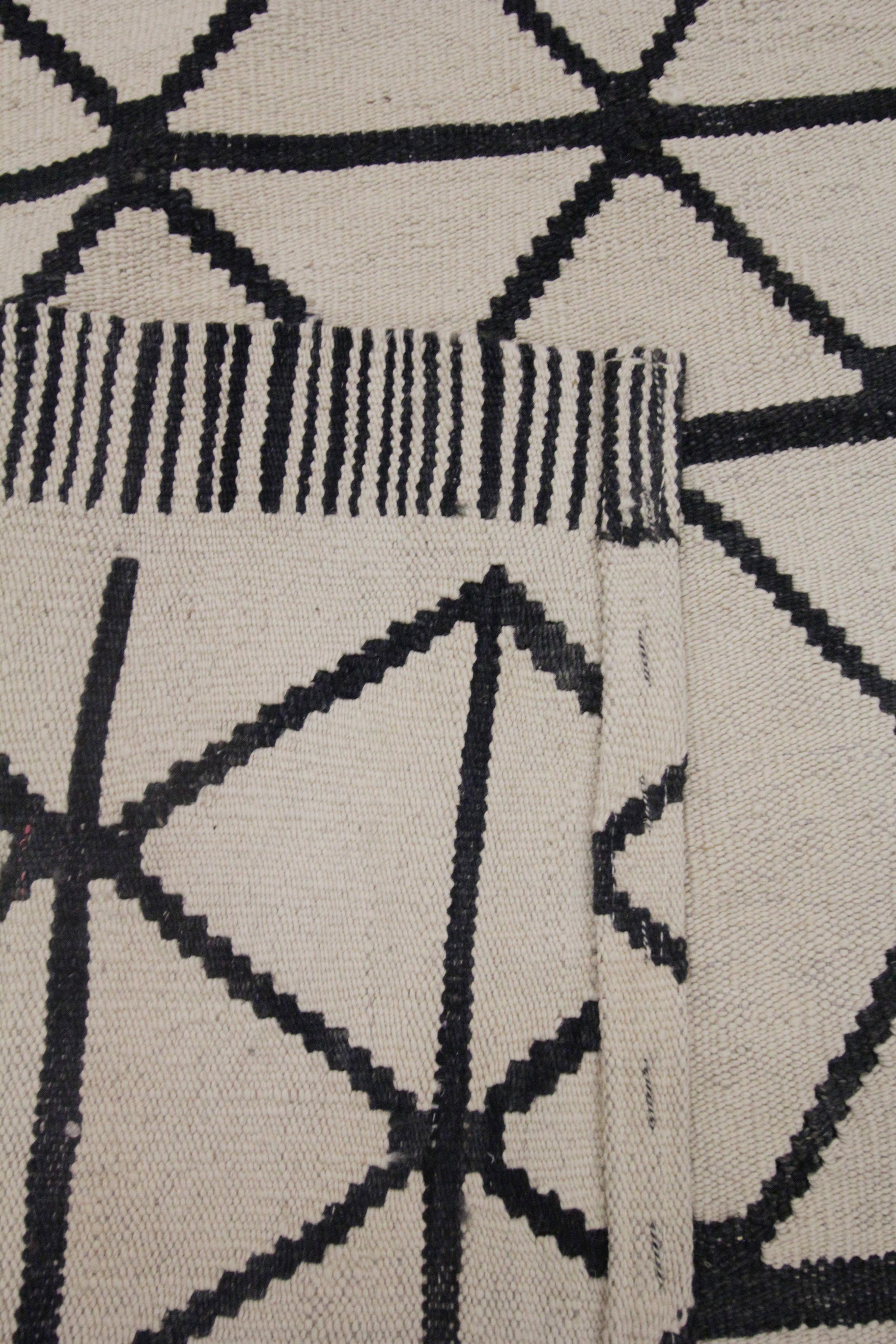 Cotton Kilim Rugs Scandinavian Style Geometric Kilim Wool Modern Rugs Black