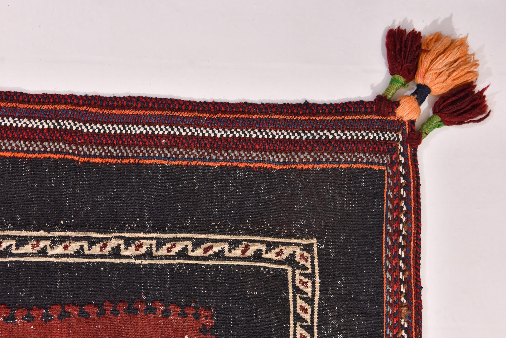 Kilim - Tissu de table avec ornement central de ma collection privée Excellent état - En vente à Alessandria, Piemonte