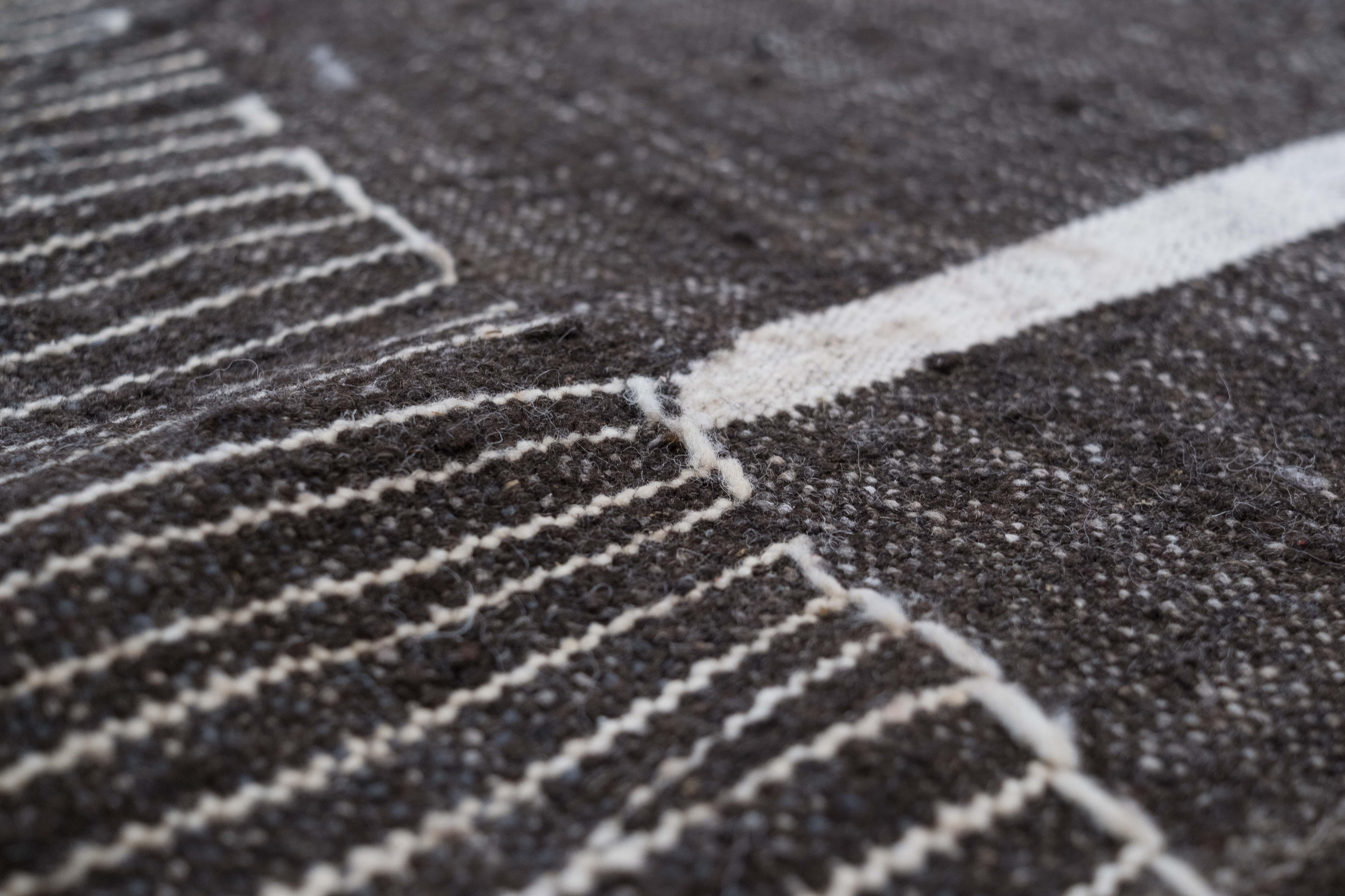 Modern KILIM Tappeto Berbero Marocchino Vintage Azilal Bianco Nero Manufatto in Lana