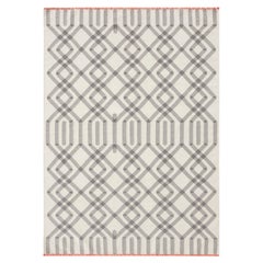 Kilim Technique Duna Medium Teppich in Grau von Odosdesign