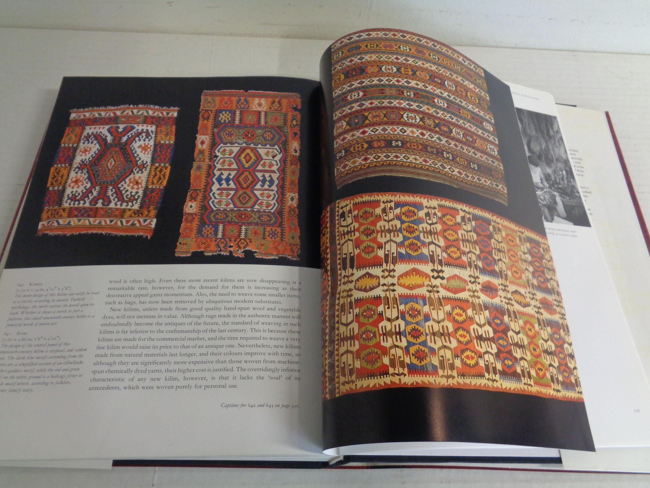 KILIM: The Complete Guide - 1993 Chronicle Books - 1st Edition For Sale 12