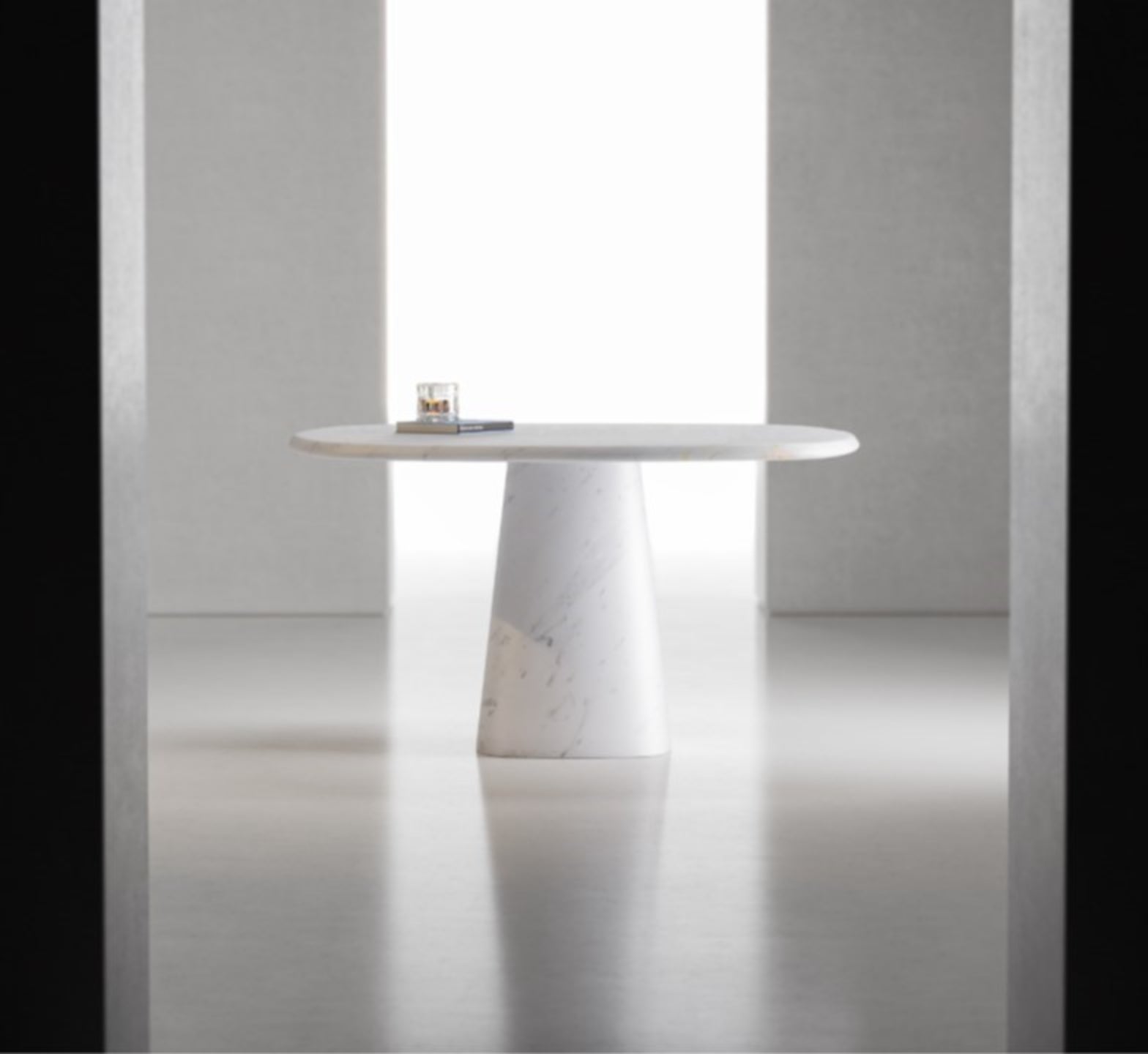 Kilknos Wedge Table by Marmi Serafini
Materials: Kilknos marble.
Dimensions: D 130 x H 75 cm
Other marbles available (prices may vary): Kilknos, Travertino Silver, Rosso Francia, Calacatta Macchia Vecchia.


Marmi Serafini is located in a small city