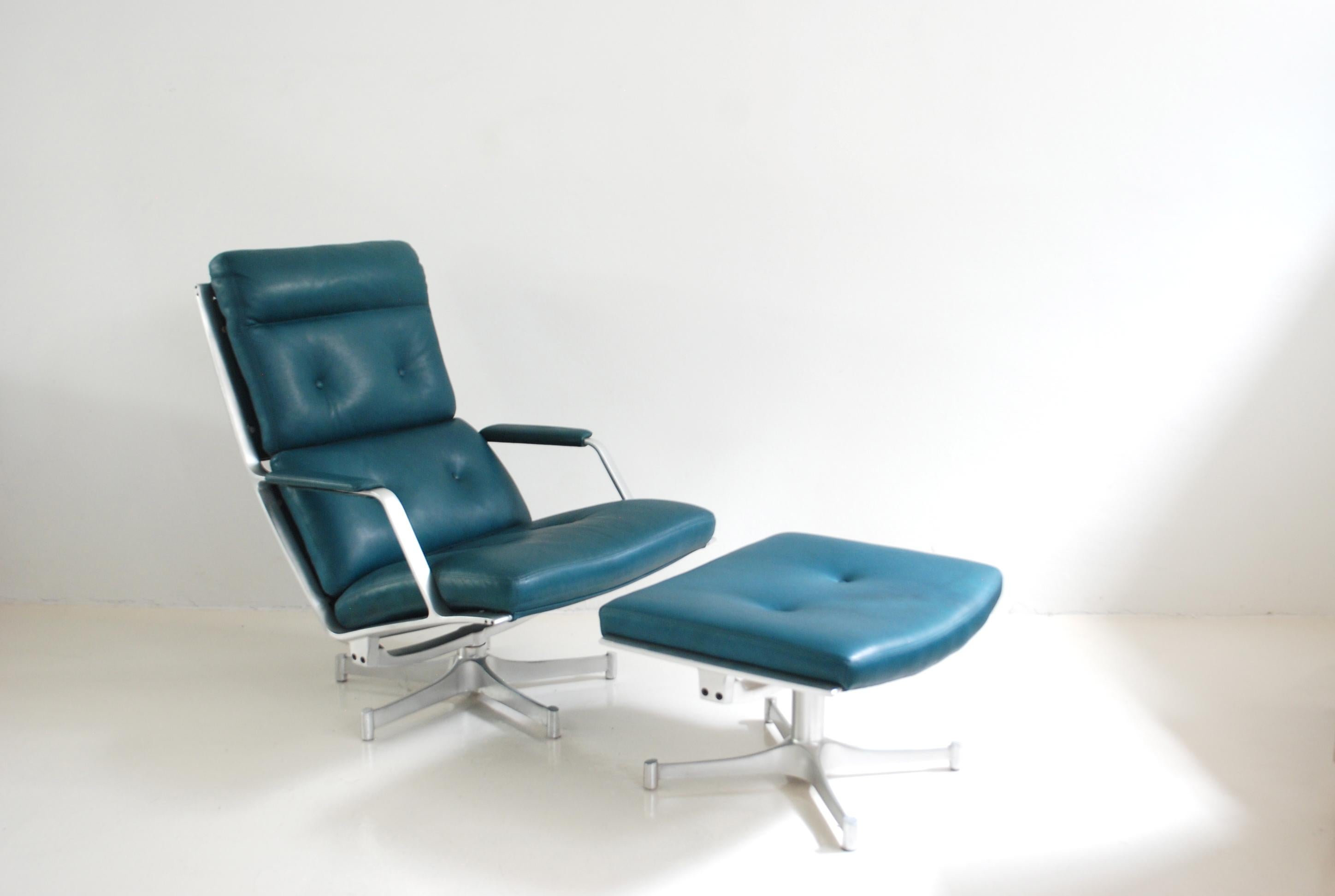 Mid-Century Modern Kill International FK 85 Lounge Chair and Ottoman Petrol by Kastholm & Fabricius For Sale