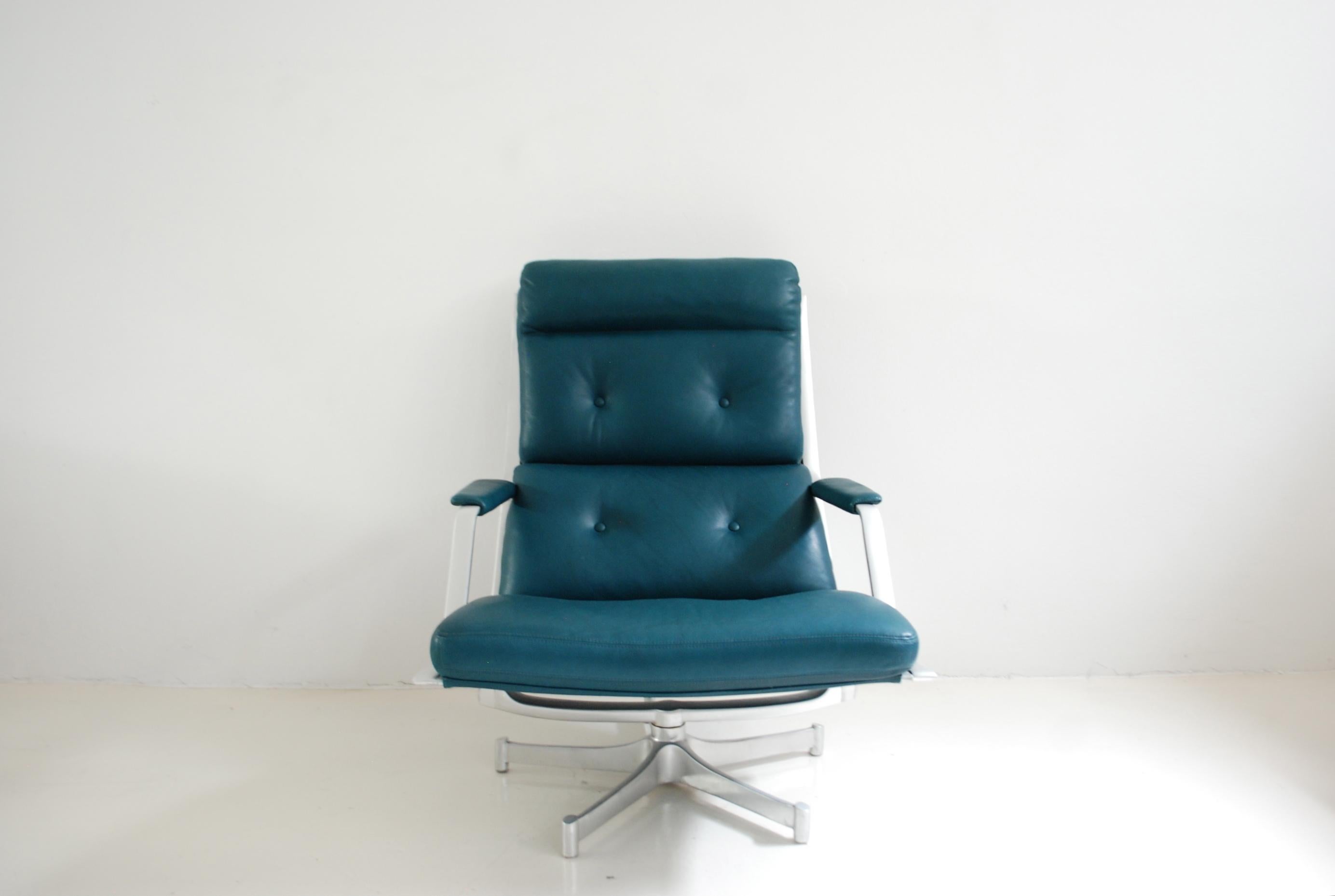 Kill International FK 85 Lounge Chair and Ottoman Petrol by Kastholm & Fabricius For Sale 2