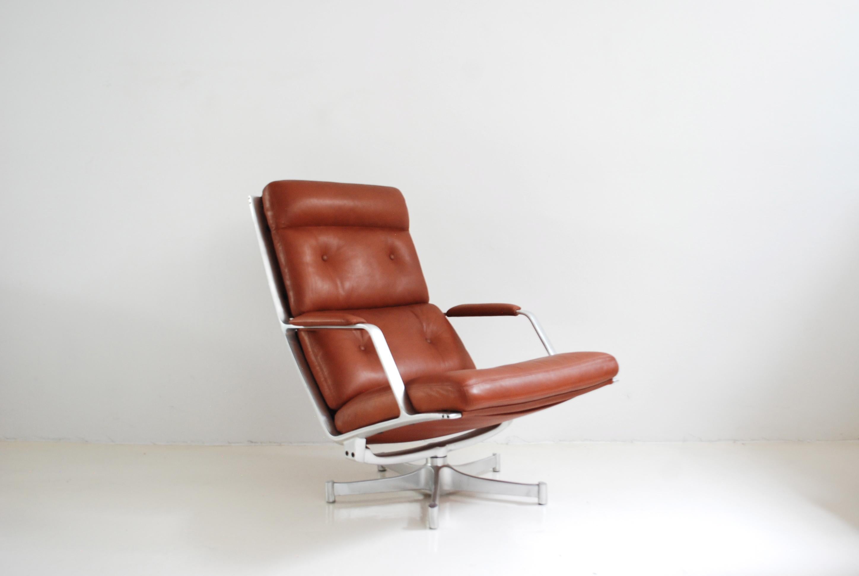 Kill International FK 85 Lounge Chair Red Cognac by Kastholm & Fabricius For Sale 2