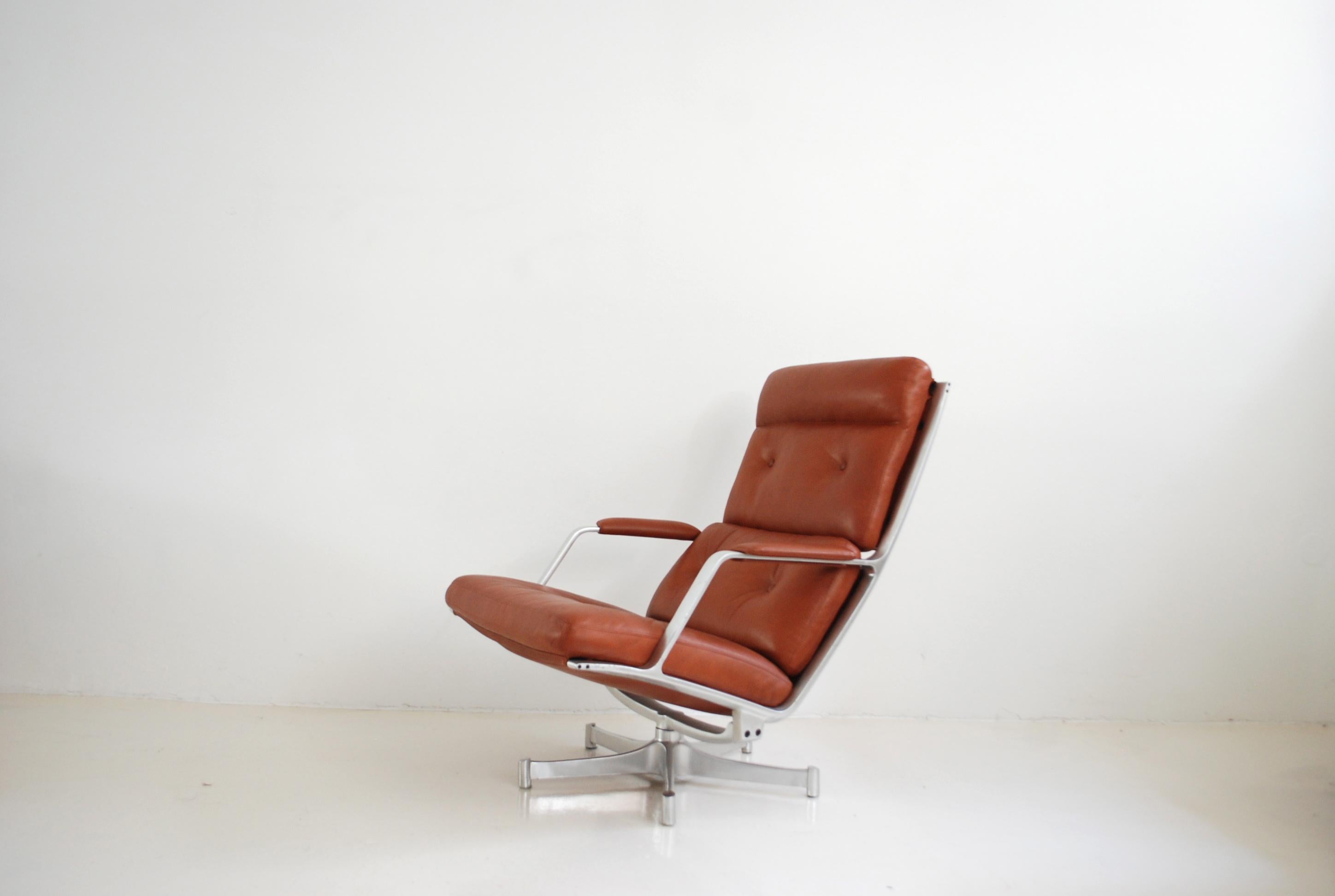 Kill International FK 85 Lounge Chair Red Cognac by Kastholm & Fabricius For Sale 5