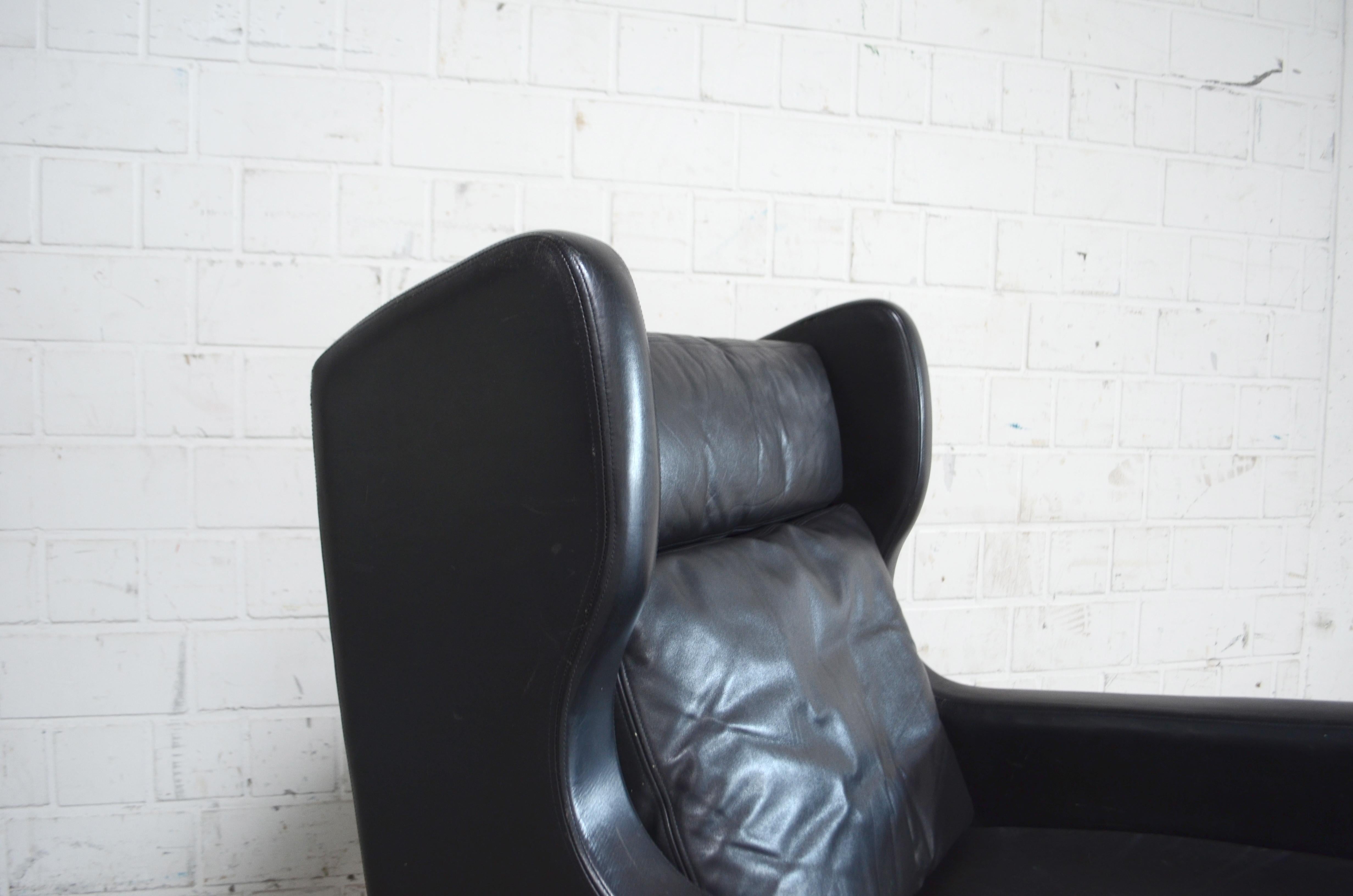 Kill International Highback Lounge Leather Chair black 7
