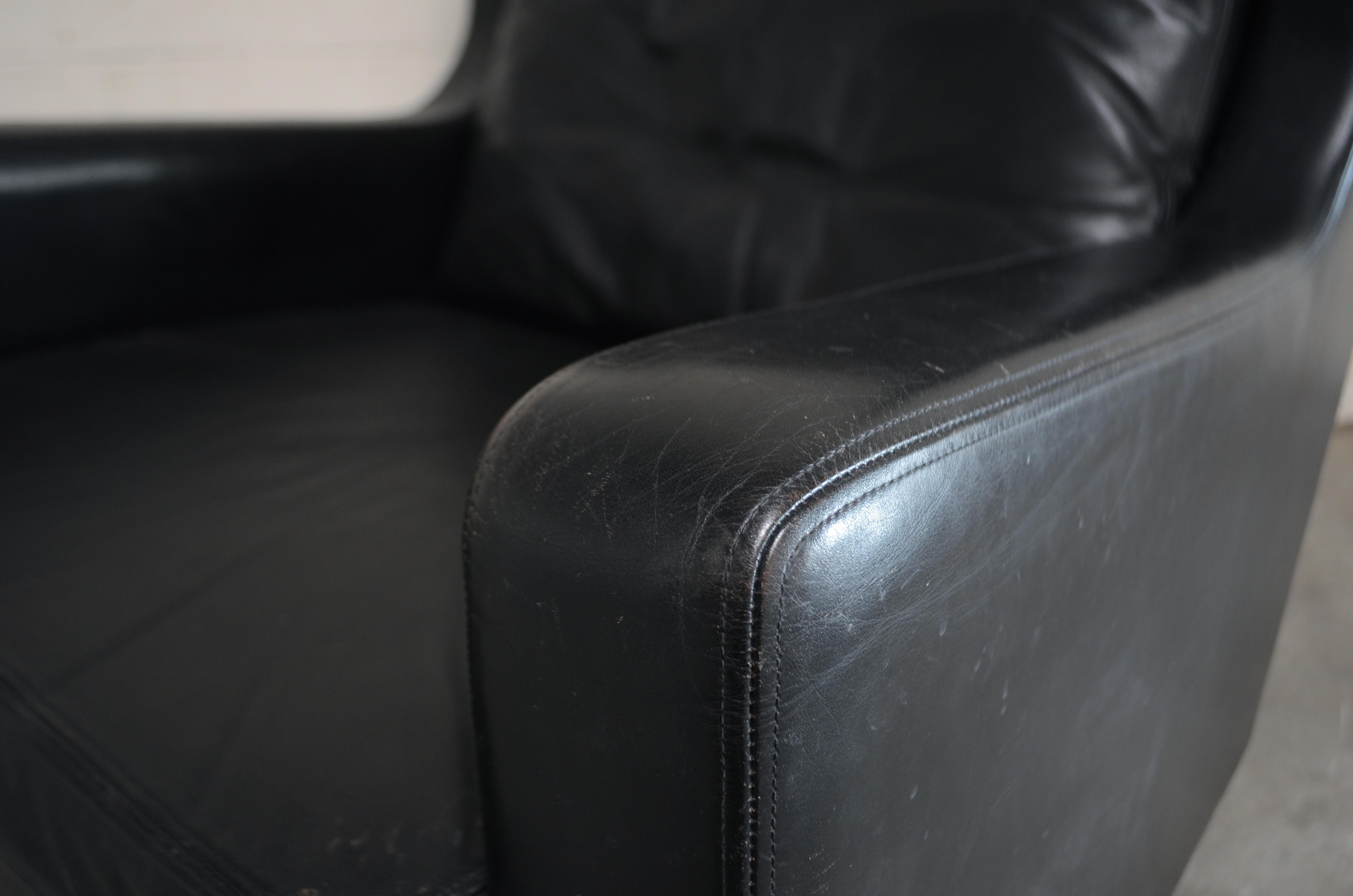 Kill International Highback Lounge Leather Chair black In Good Condition In Munich, Bavaria