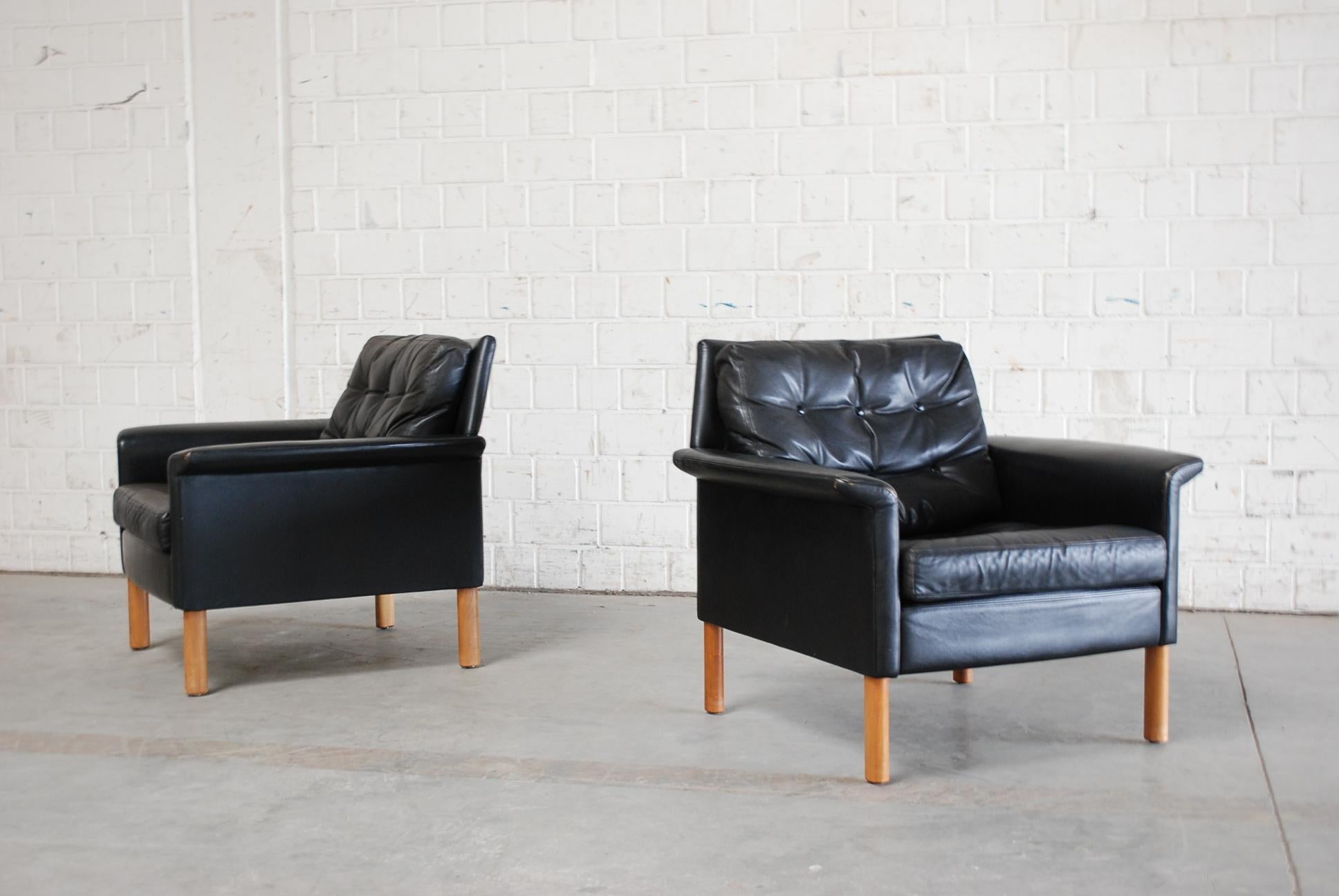 Mid-Century Modern Paire de fauteuils en cuir Kill International conçus par Rudolf Glatzel, années 1960 en vente