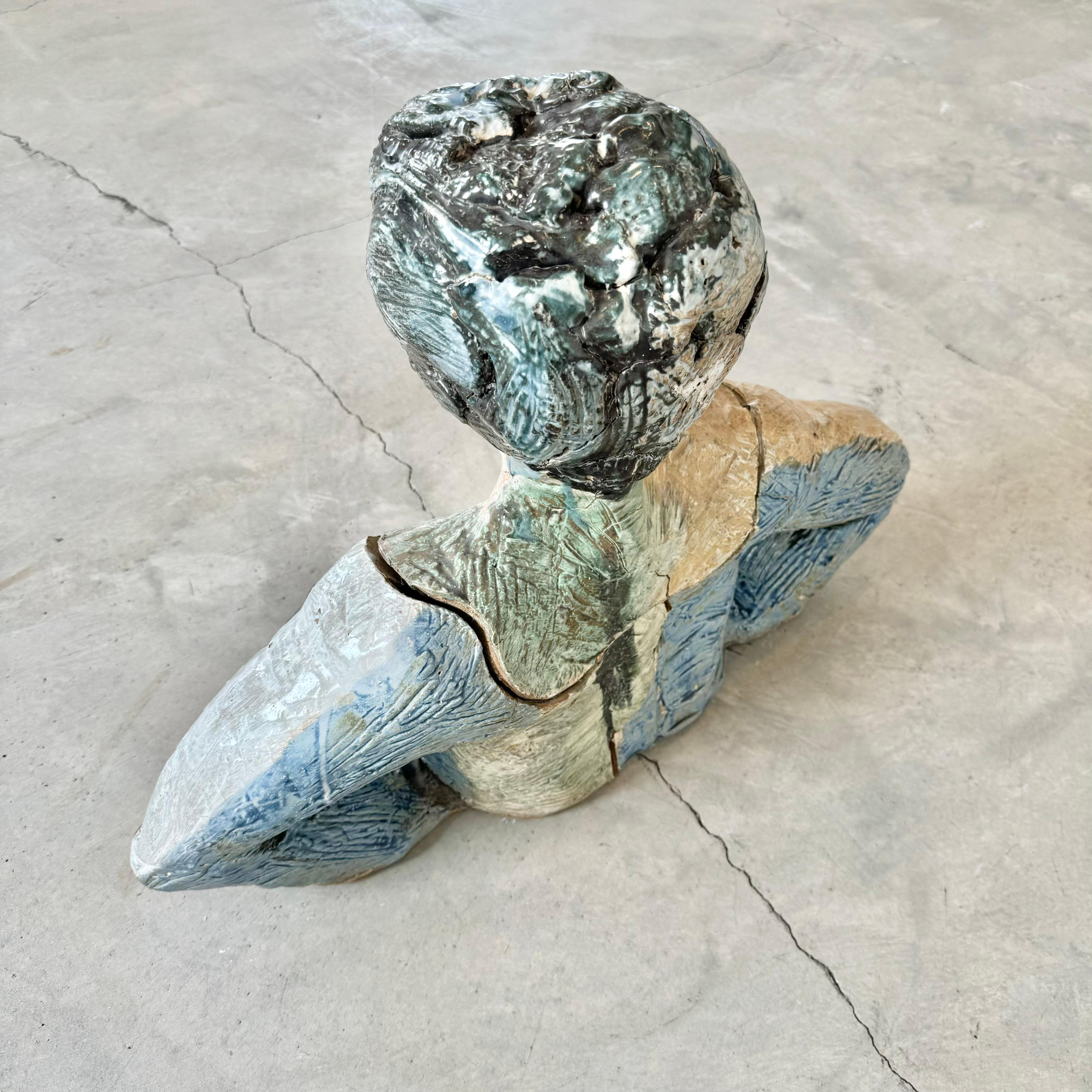 Escultura de arcilla cocida de una mujer, años 80 EE.UU. Arcilla en venta