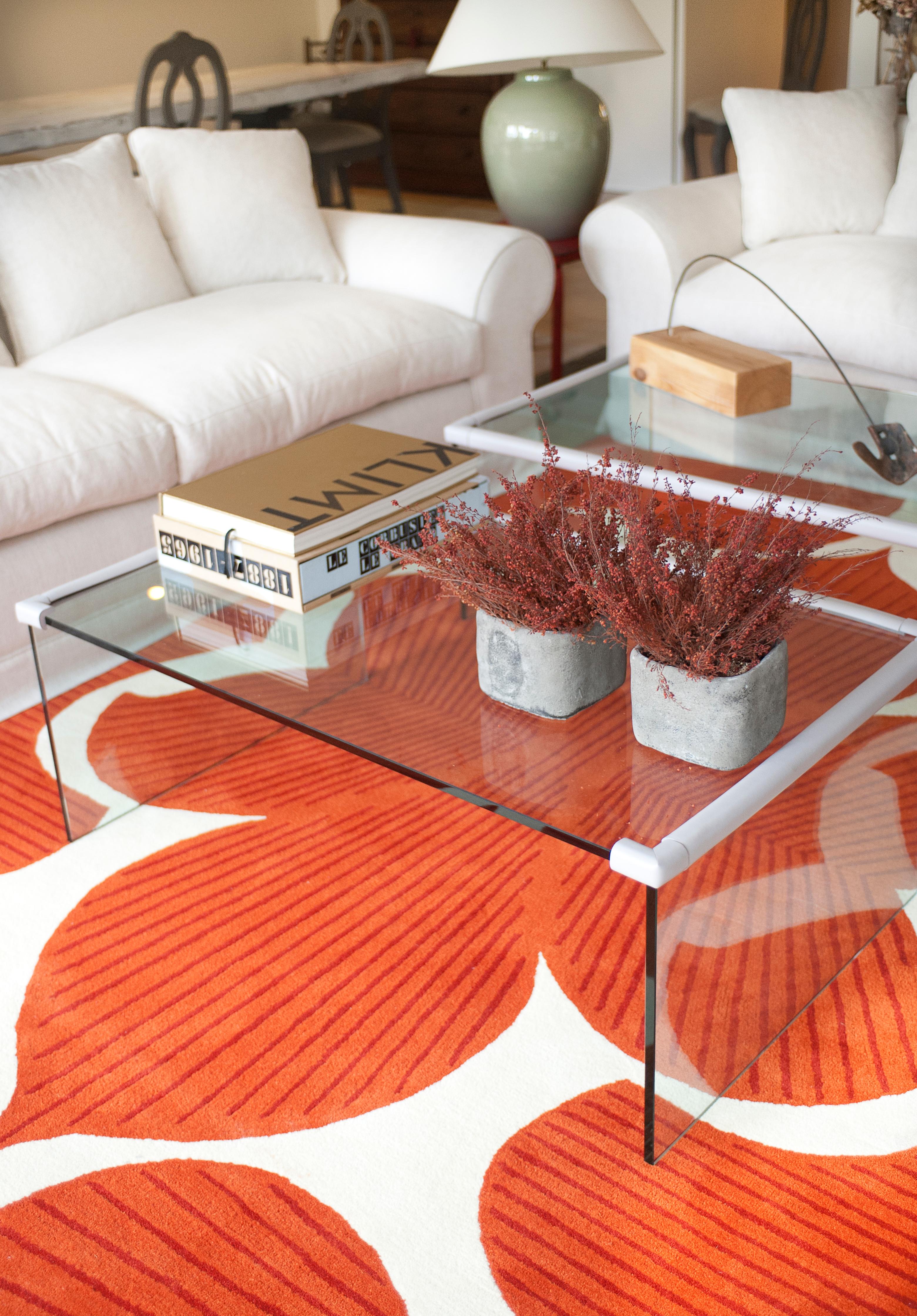 Alfombra moderna de lana Hand Made Made in Spain Flor Roja Naranja y Blanca Español en venta