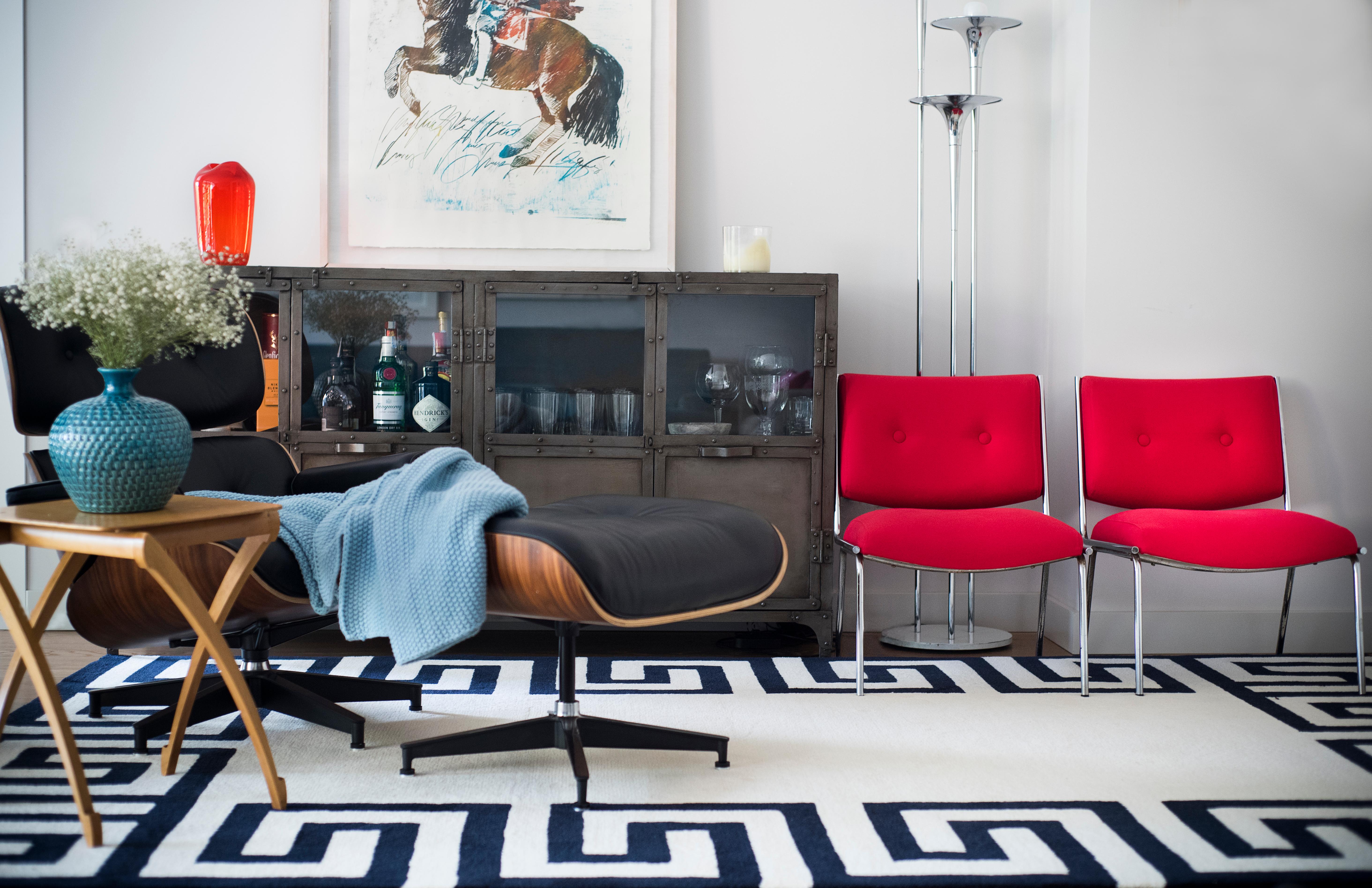 navy blue and white rug