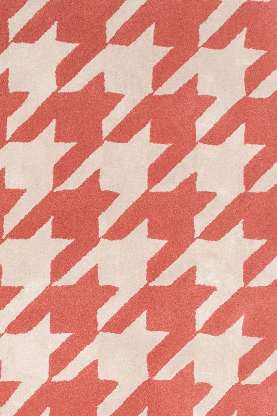 Dieser Teppich wird in Spanien in der Handtufting-Technik hergestellt.
Wir verwenden nur die feinsten natürlichen Garne, 50% Seide und 50% reine Schurwolle mit einer Stärke von 15 mm. 

- Auf Anfrage in jeder Größe und in jeder Farbe anpassbar.
-