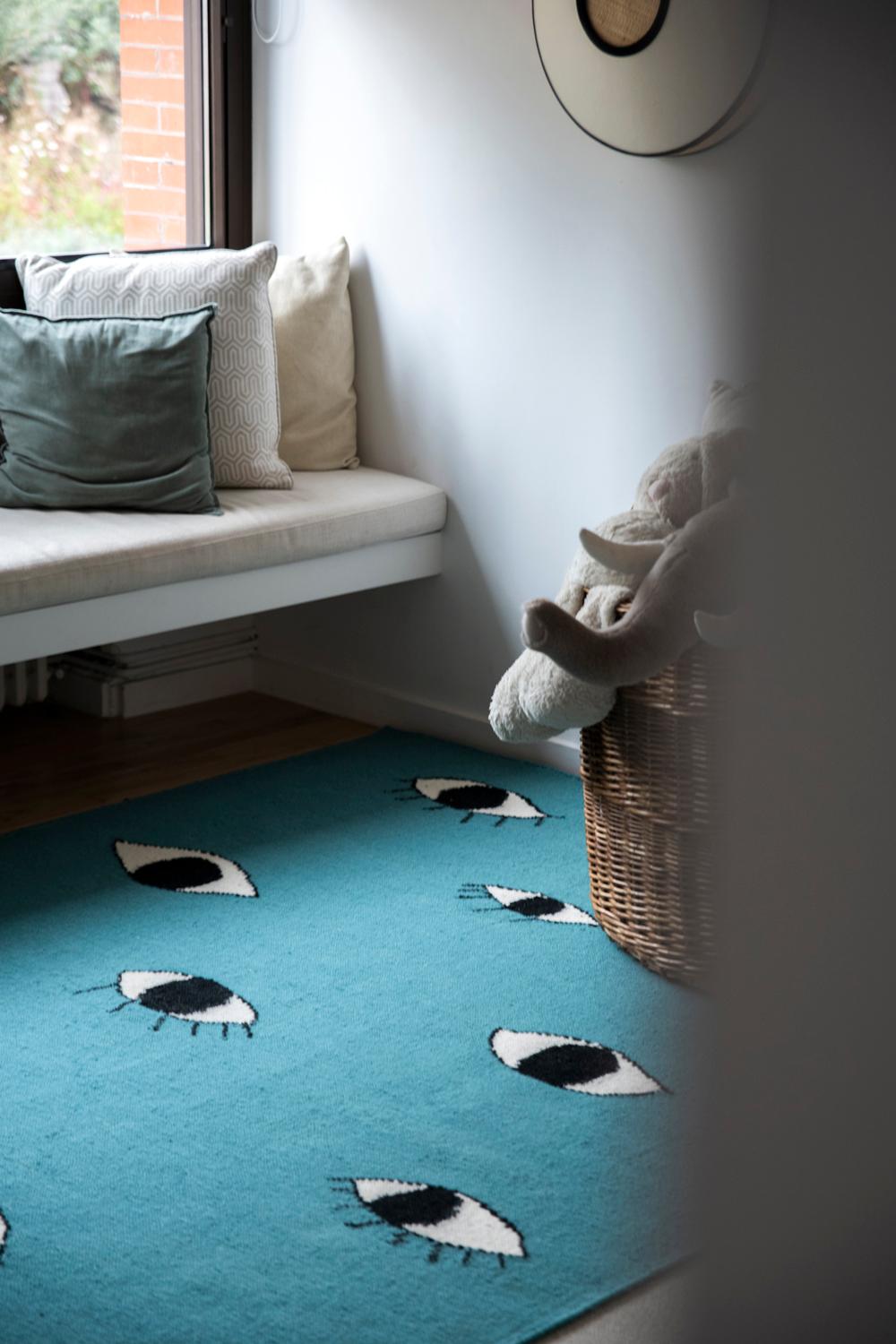 Indien Tapis Kilim moderne en laine tissé à la main et à plat - Bleu orangé en vente