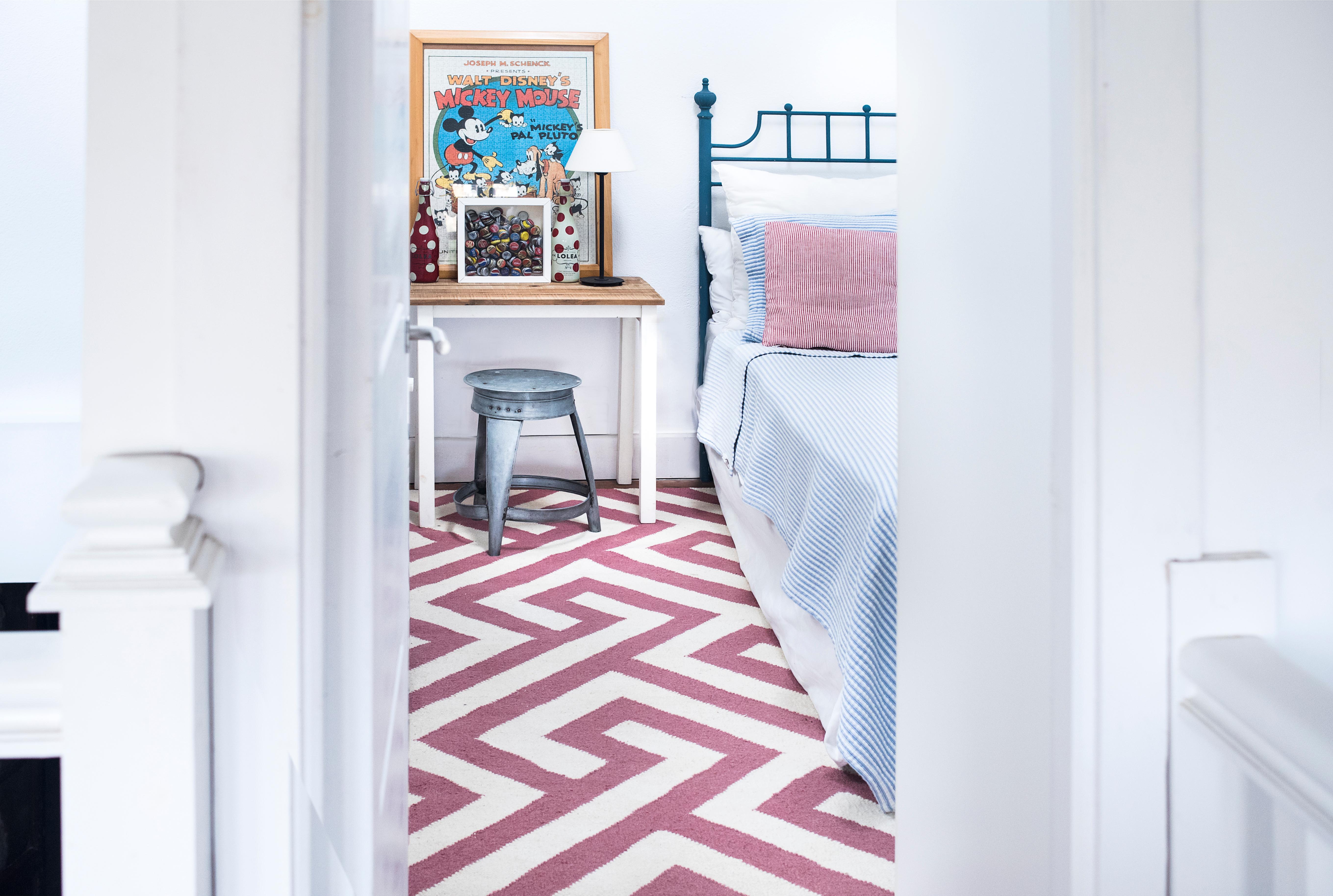 hot pink and white rug