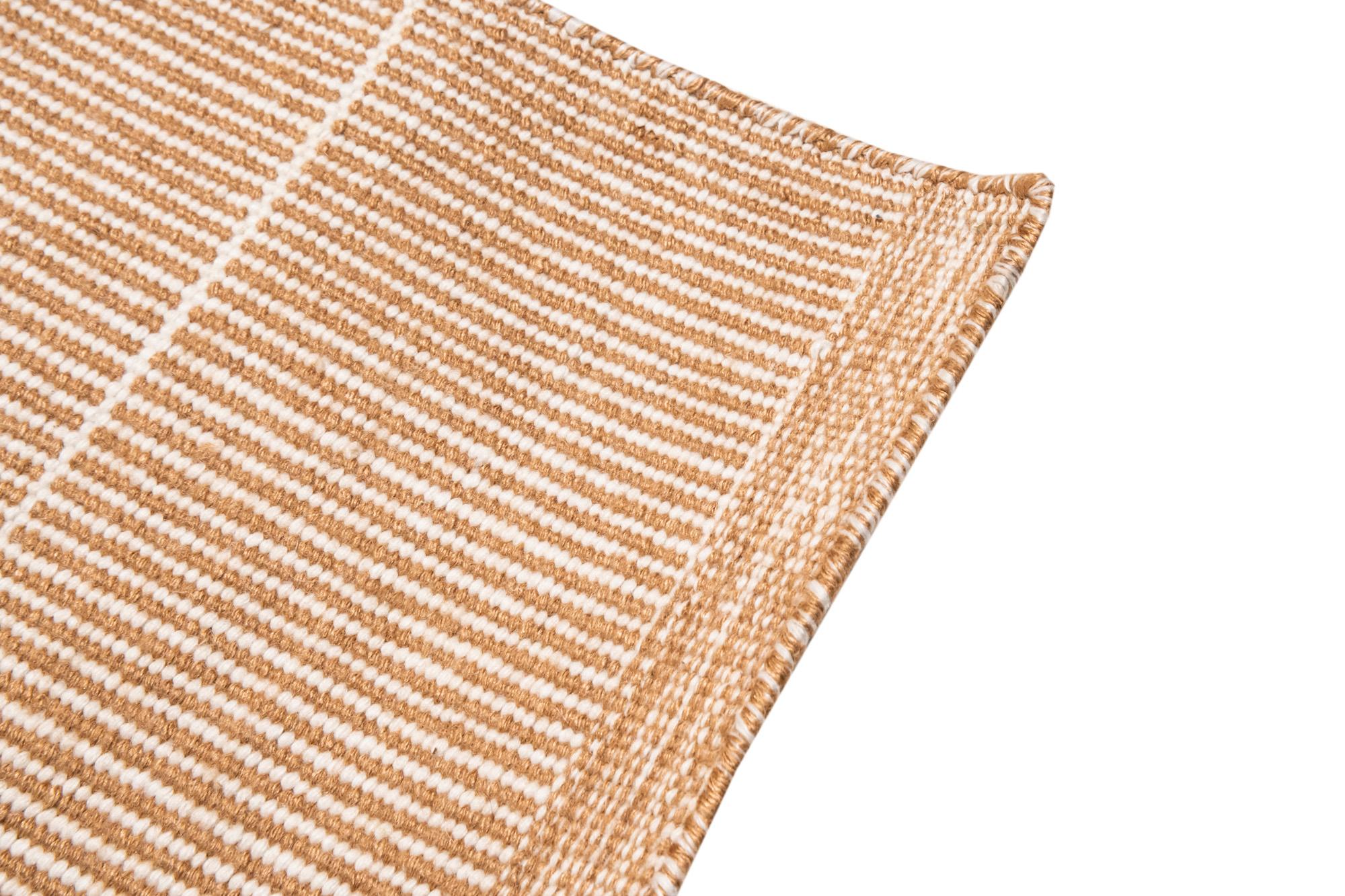 This rug has been ethically hand woven in polypropylene yarns by artisans in north of India, using a traditional weaving technique which is native of this region. 
It´s resistant to humidity, it´s the perfect option for outdoor areas