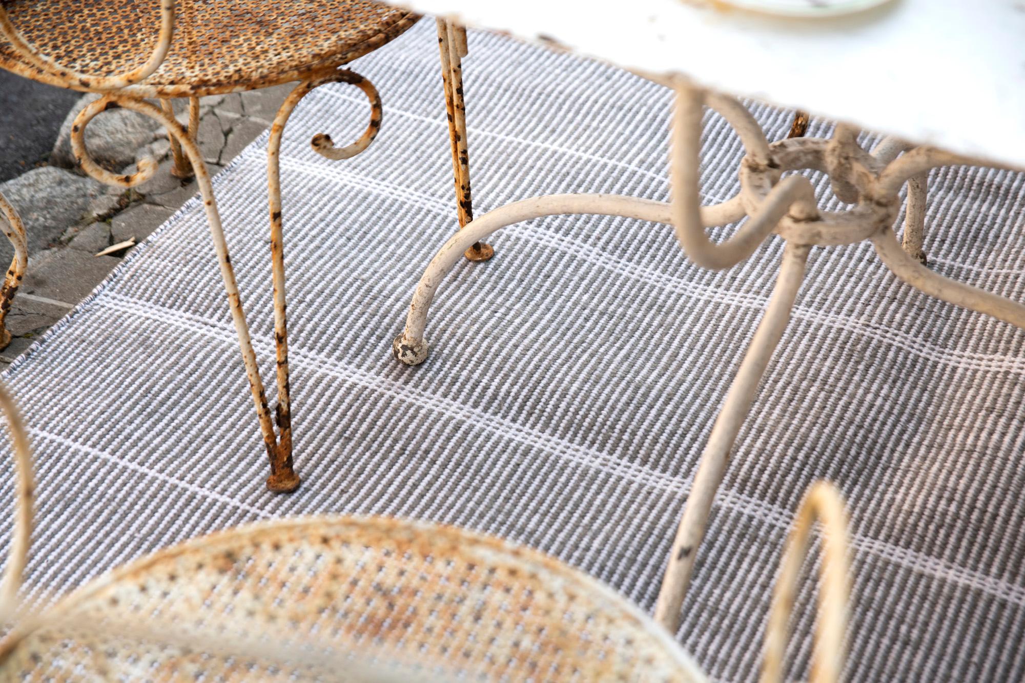 Modern Handwoven Polypropylene Outdoor Dhurrie Carpet Rug Bambu Grey In New Condition For Sale In Madrid, ES