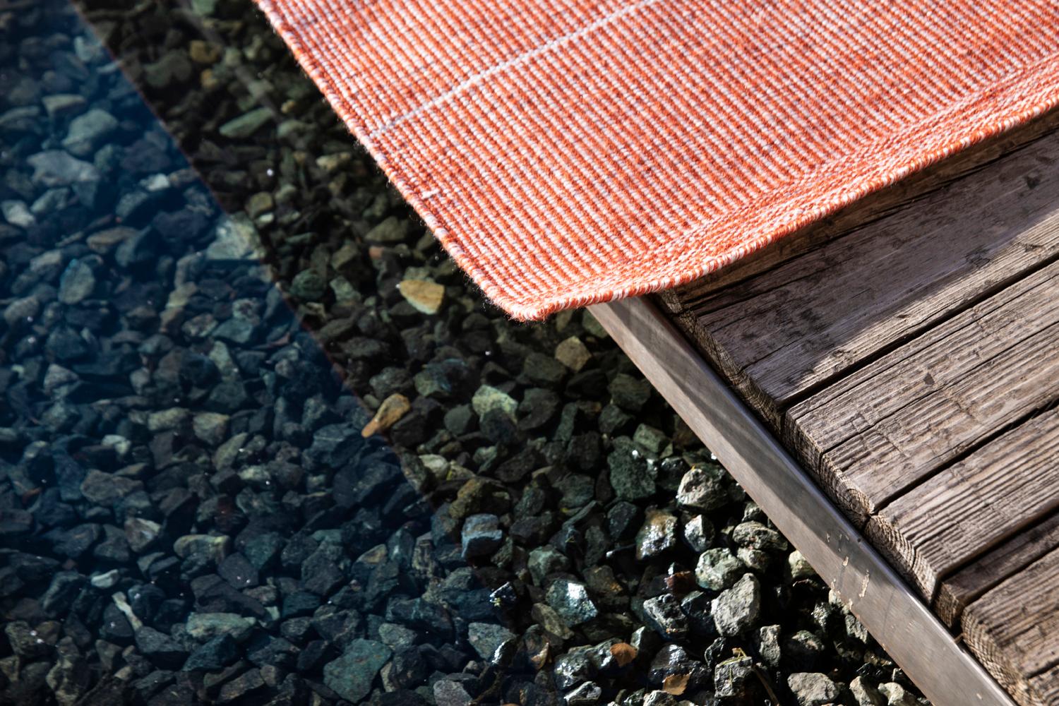 Modern Handwoven Polypropylene Outdoor Rug Carpet Bambu Orange For Sale 4