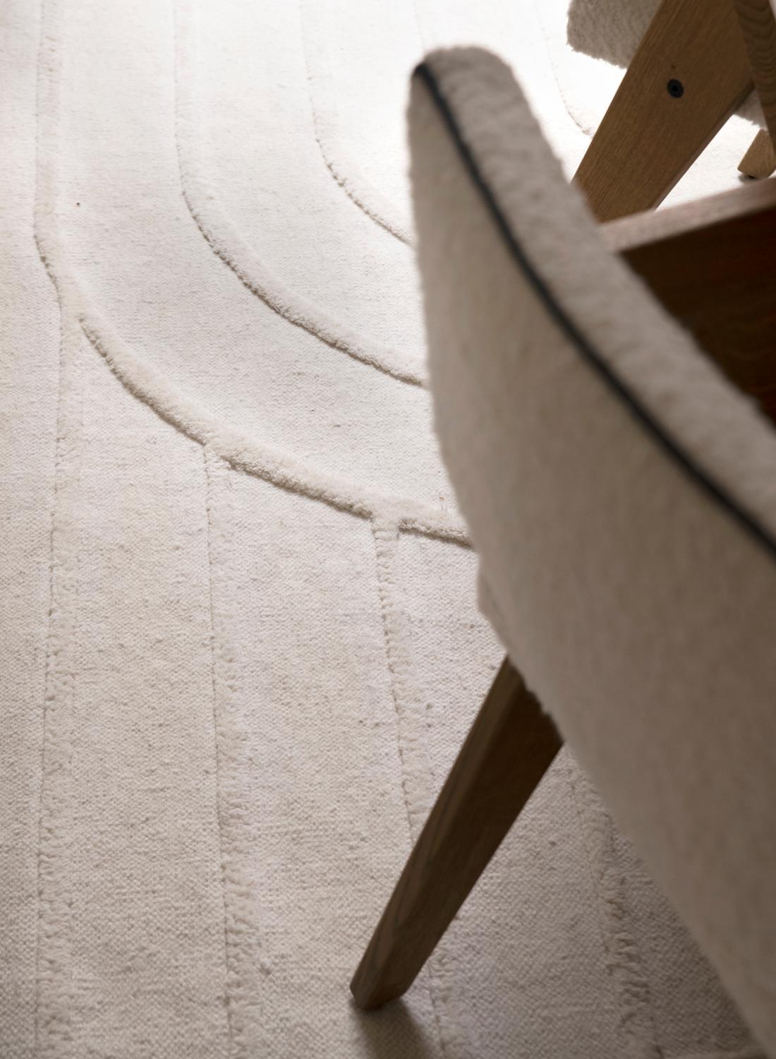 Moderner flachgewebter & hochfloriger handgewebter Woll-Kilim-Teppich Teppich Wolken Elfenbein (21. Jahrhundert und zeitgenössisch) im Angebot