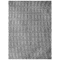 Tapis moderne Dhurrie en laine tissée à la main en gris et blanc à motif de hive