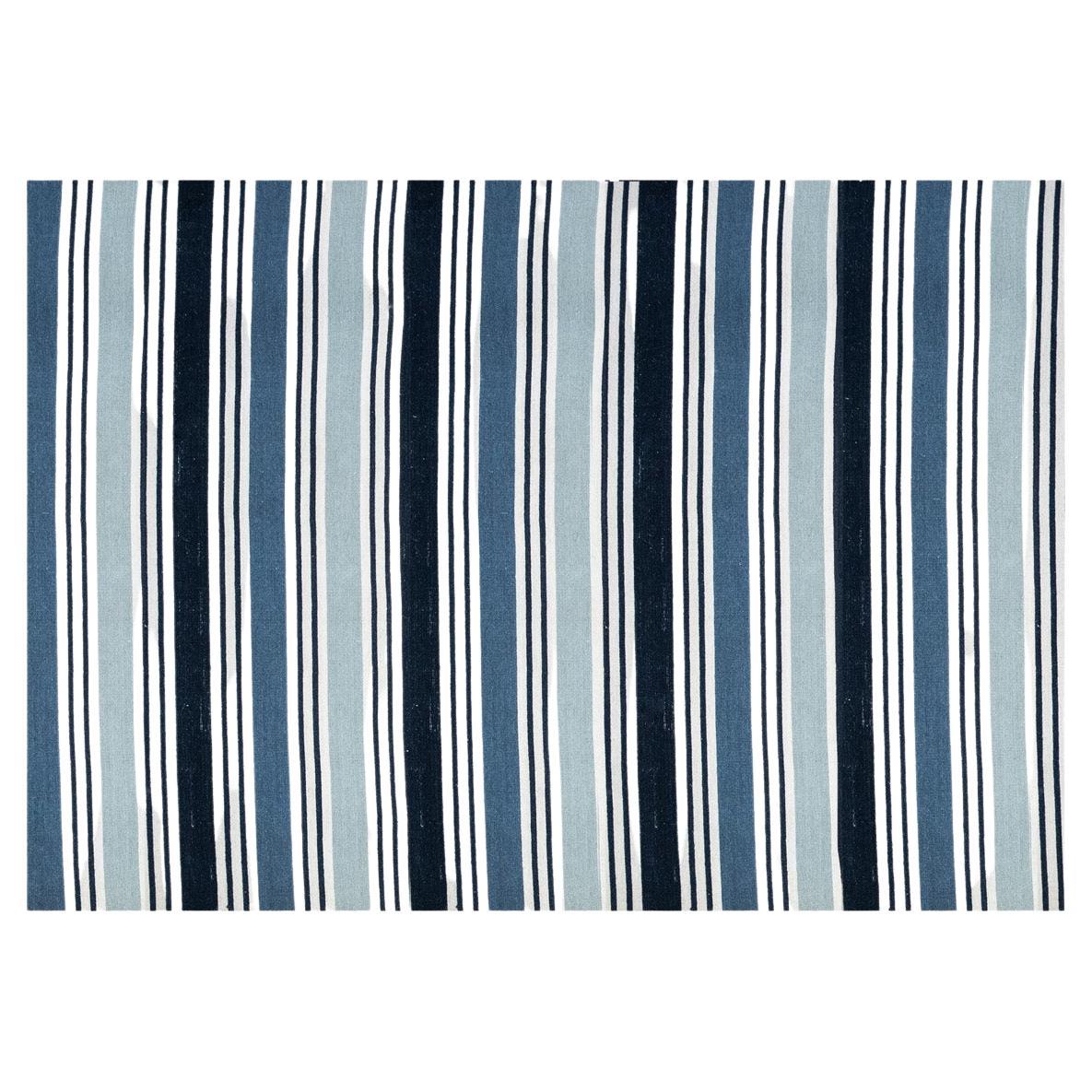 Moderner handgewebter Wollteppich in Marineblau mit hellblauen Streifen aus Ampurdan